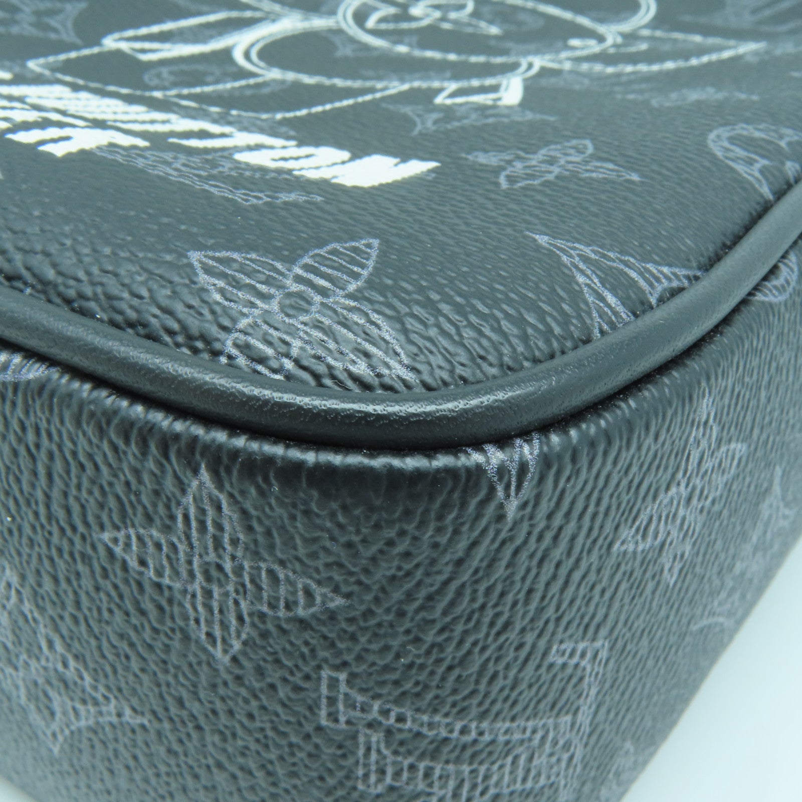 LOUIS VUITTON Monogram Eclipse Danube PM Vivienne肩背袋黑色