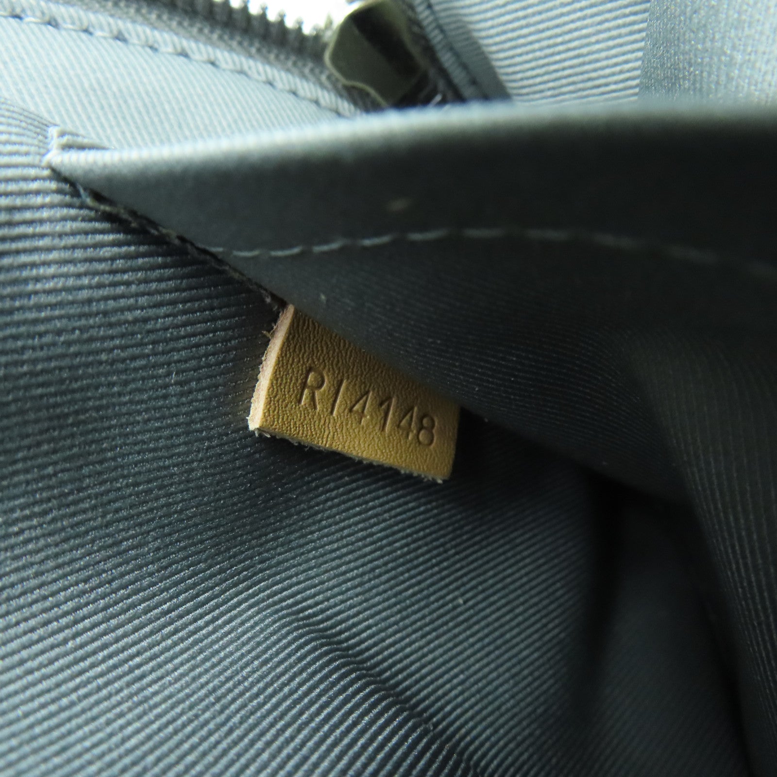 LOUIS VUITTON Mono-Titanium Camera Bag金扣肩背袋灰色