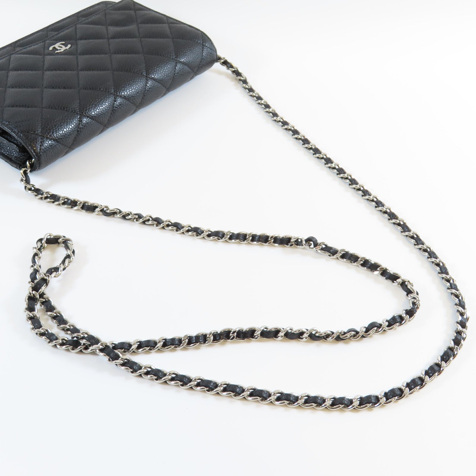 CHANEL 菱格Caviar皮革Wallet On Chain銀扣鏈帶肩背袋黑色