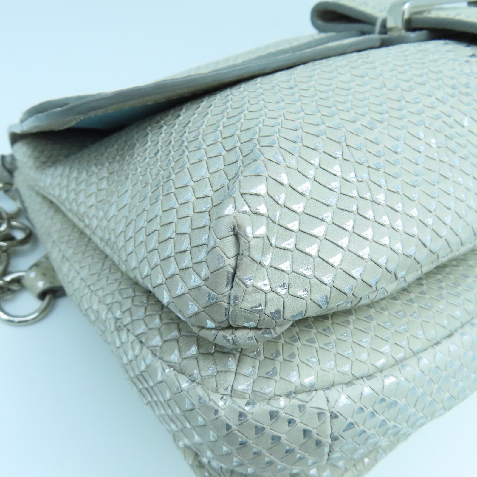 COACH 皮革Pouch Shoulder銀扣肩背袋銀色
