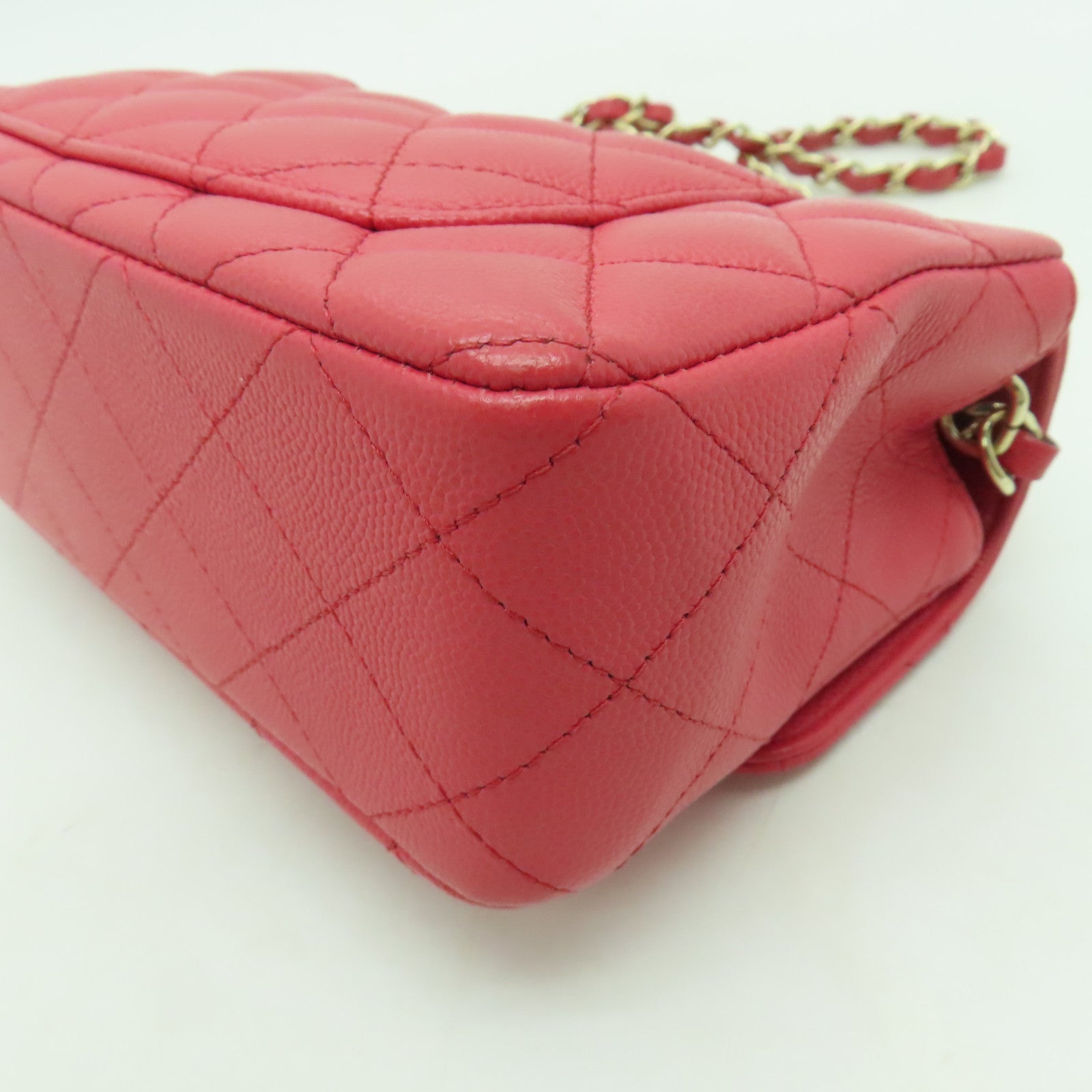 CHANEL 菱格牛皮皮革Classic Flap 20cm金扣鏈帶肩背袋粉紅色