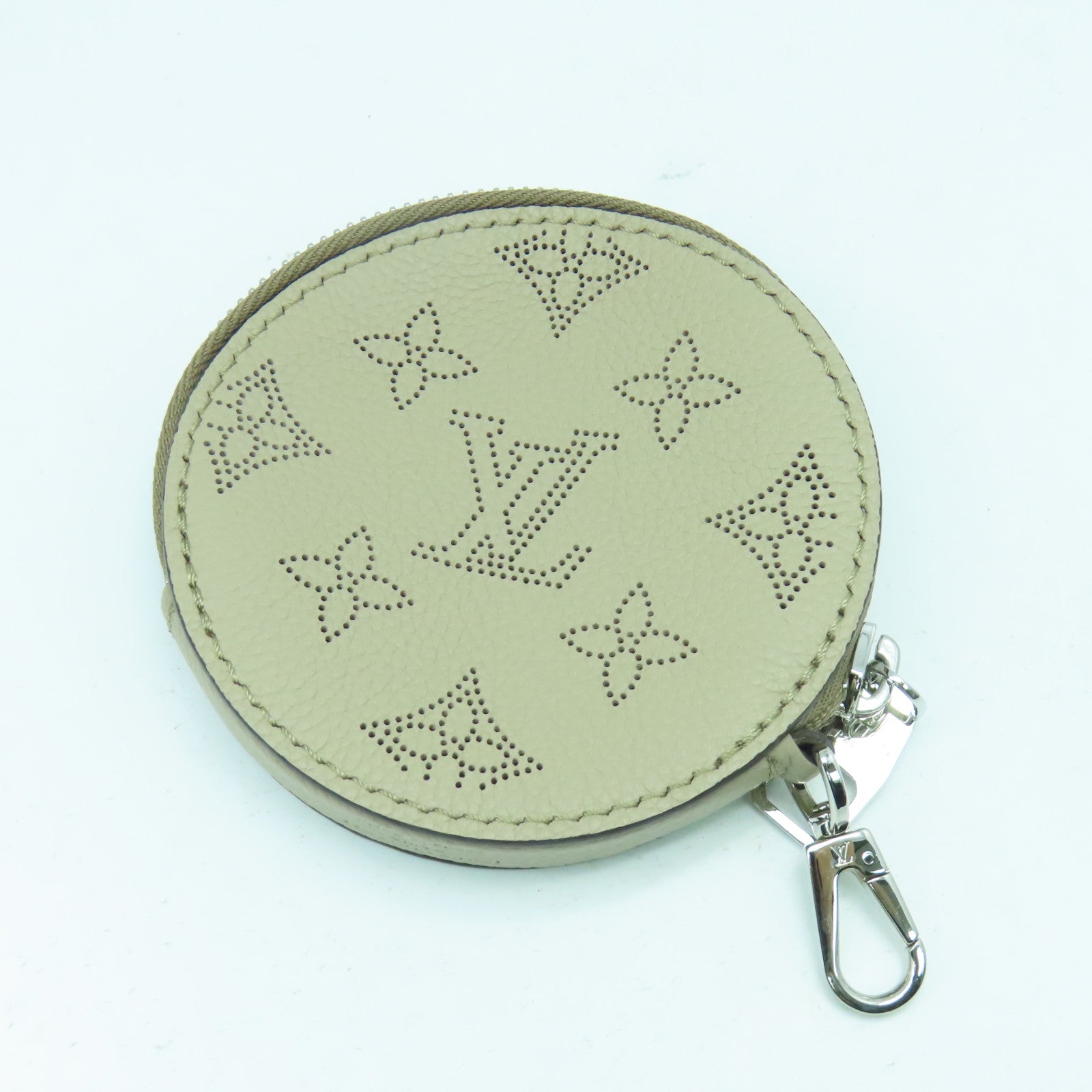 LOUIS VUITTON Monogram Mahina Bella銀扣手挽肩背兩用袋米色