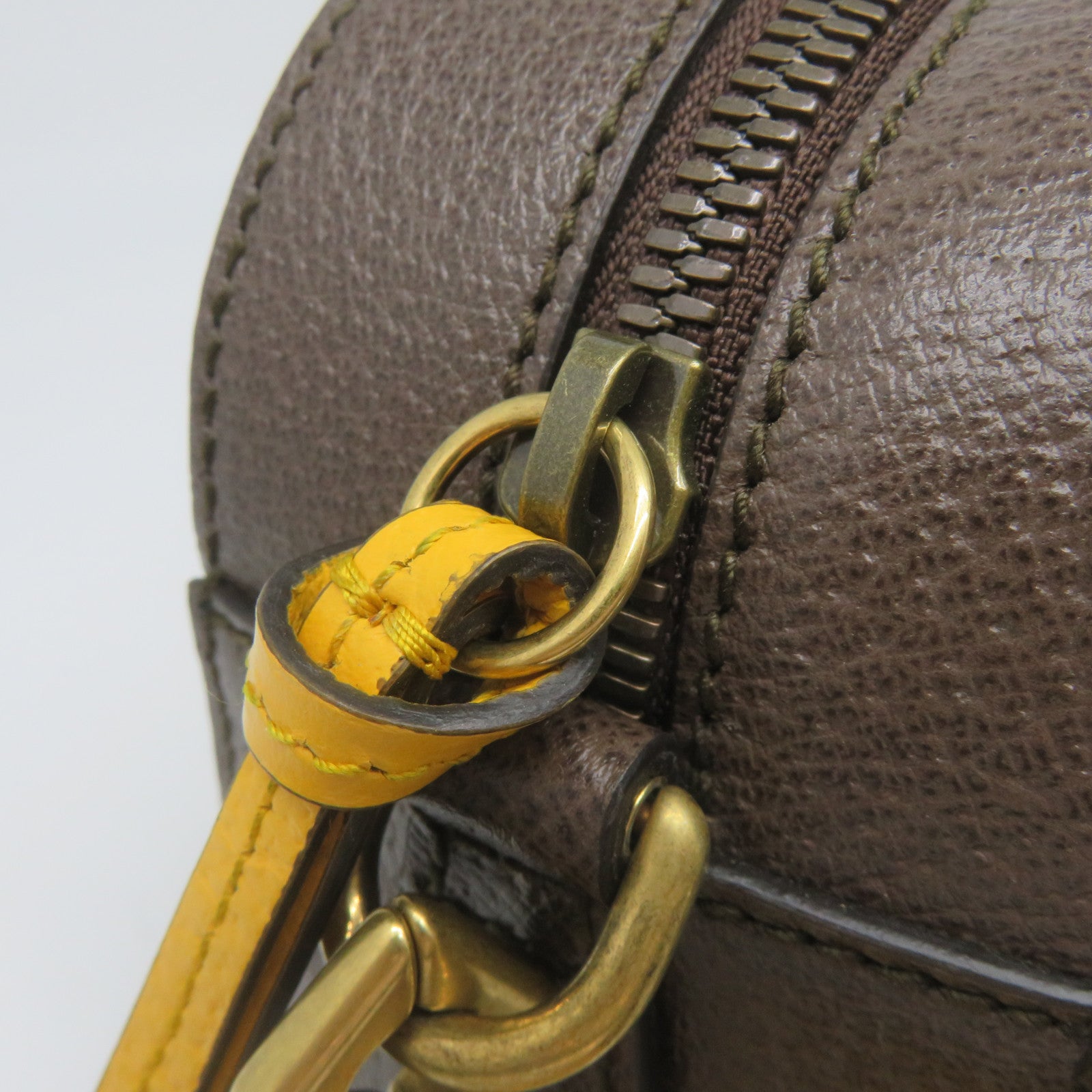 GUCCI 塗層帆布Neo Vintage GG Supreme Messenger Bag金扣肩背袋啡色