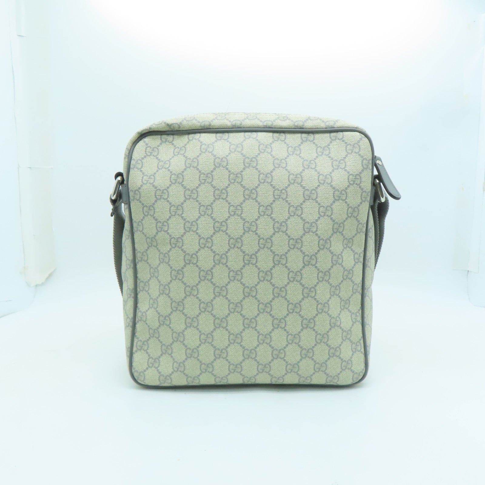 GUCCI 塗層帆布Shoulder Bag銀扣肩背袋灰色