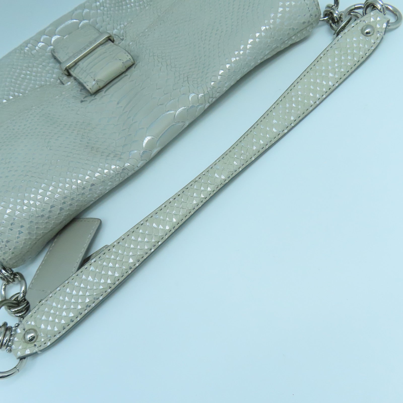 COACH 皮革Pouch Shoulder銀扣肩背袋銀色