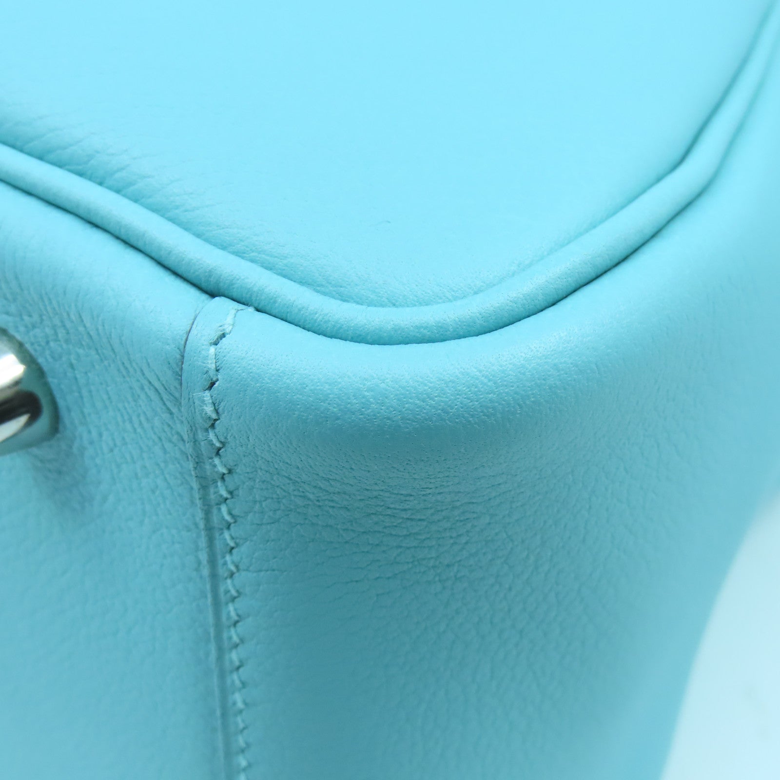 HERMES Evercolor皮革Lindy 30银扣手挽肩背两用袋Blue Atoll浅蓝色