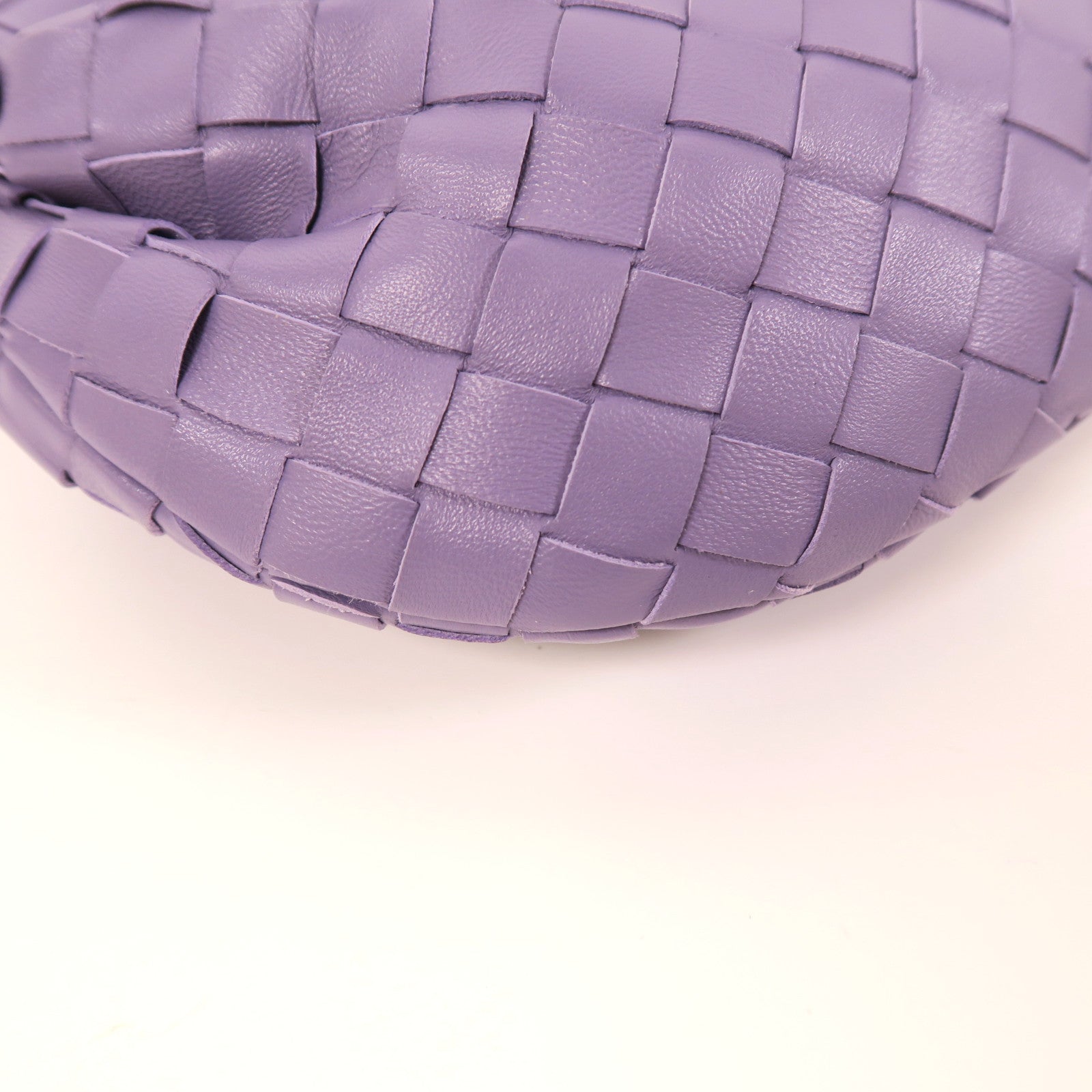 BOTTEGA VENETA 織紋牛皮皮革Mini Jodie銀扣手挽袋紫色
