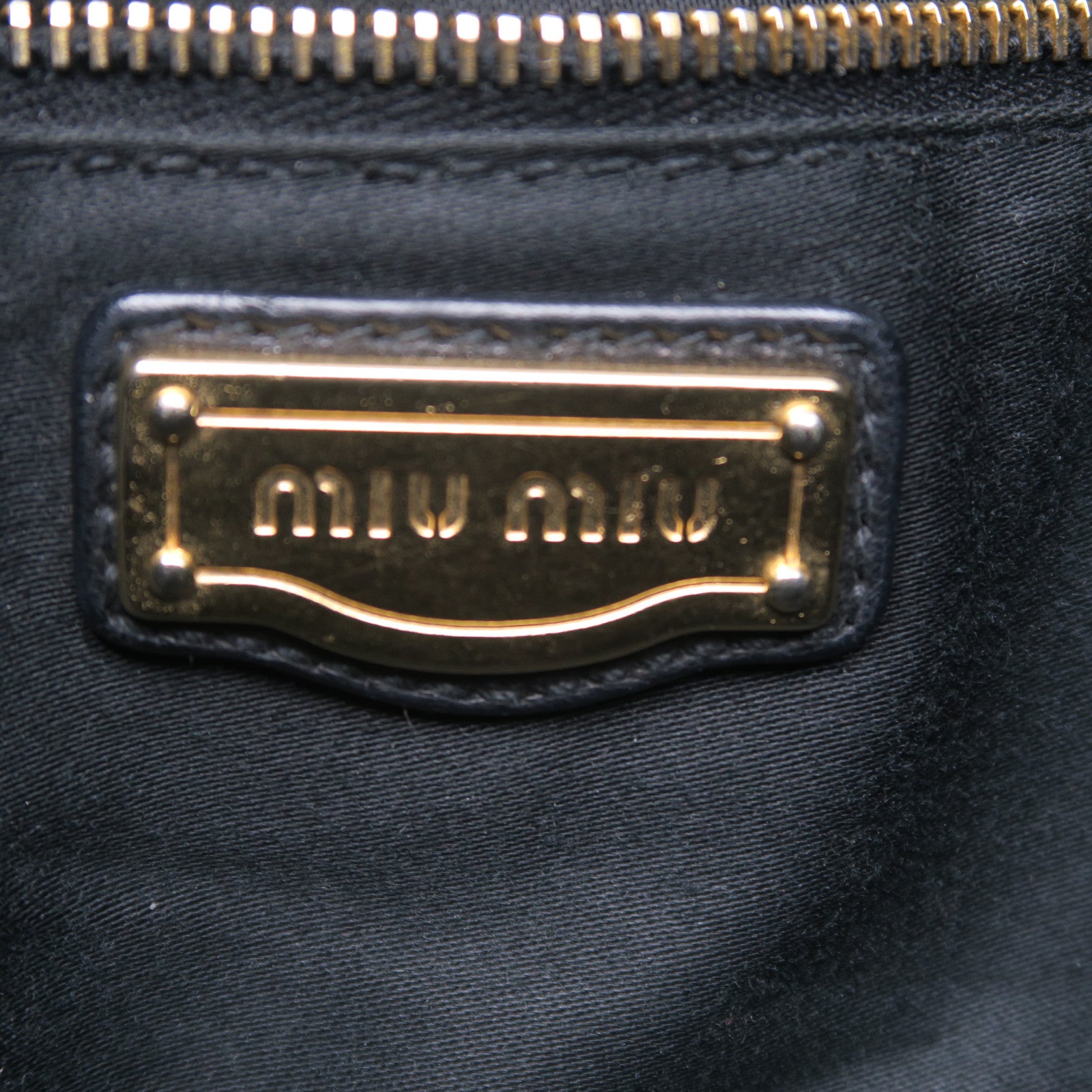 Miu Miu 牛皮皮革2 Way Bag金扣手挽肩背兩用袋黑色