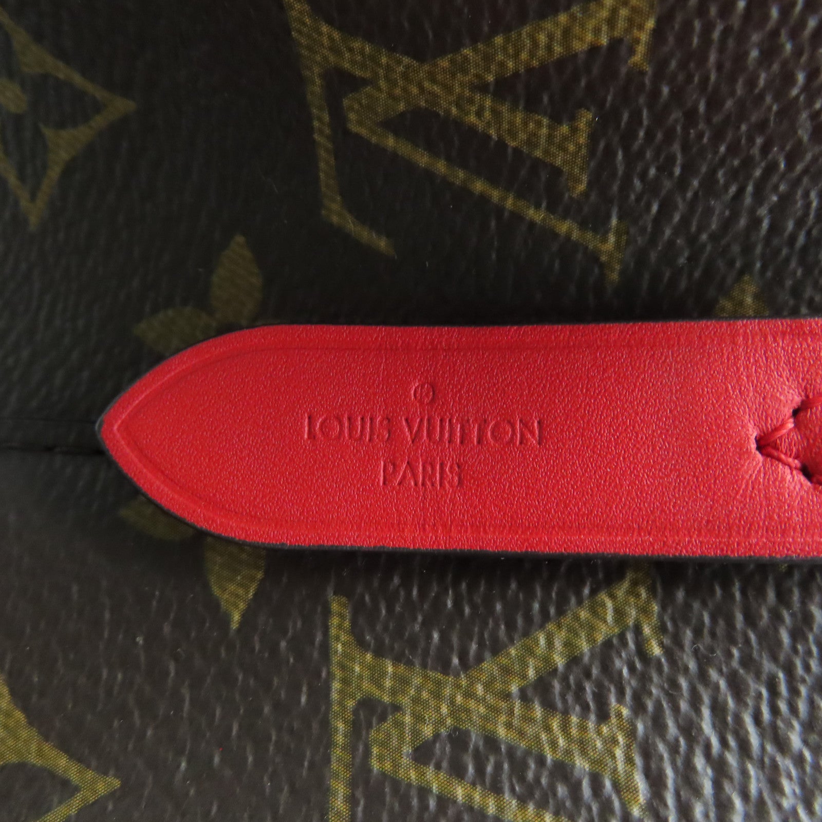 LOUIS VUITTON Monogram NeoNoe Shoulder Bag肩背袋啡色/紅色