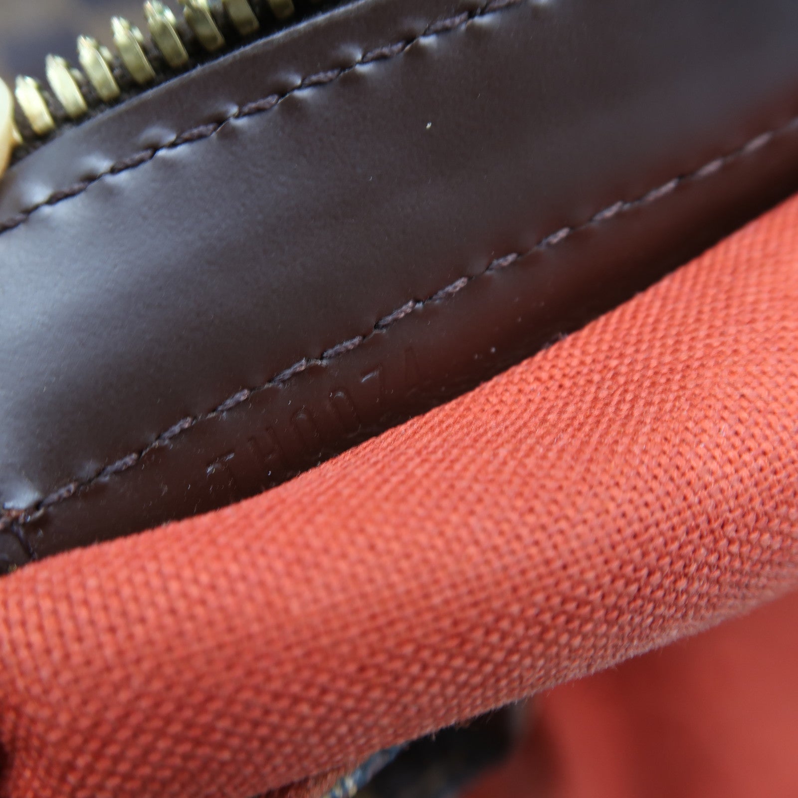 LOUIS VUITTON Damier Ebene Chelsea金扣肩背袋啡色
