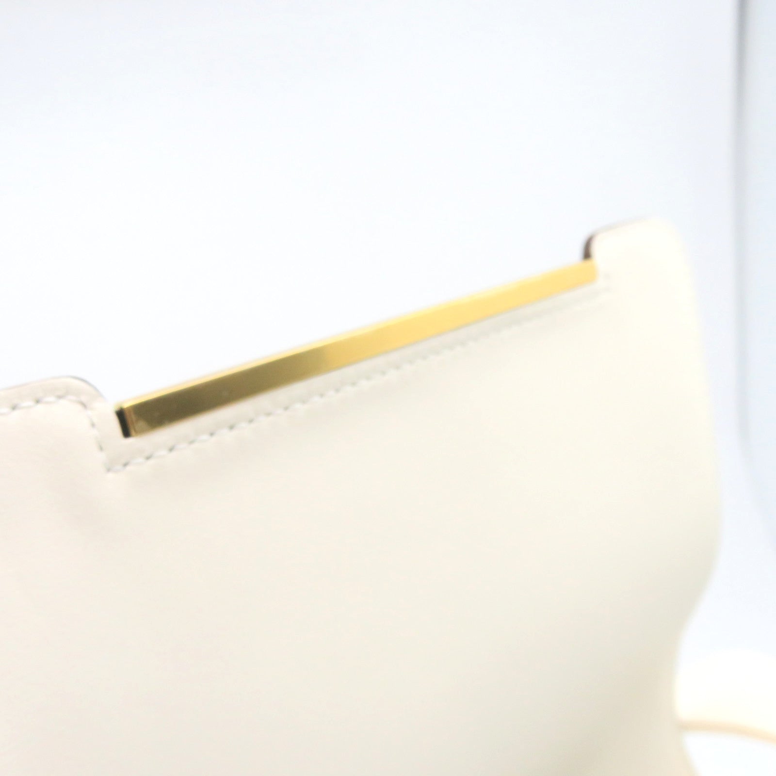 HERMES Chevre皮革Geta Shoulder Bag金扣肩背袋Nata奶油白色