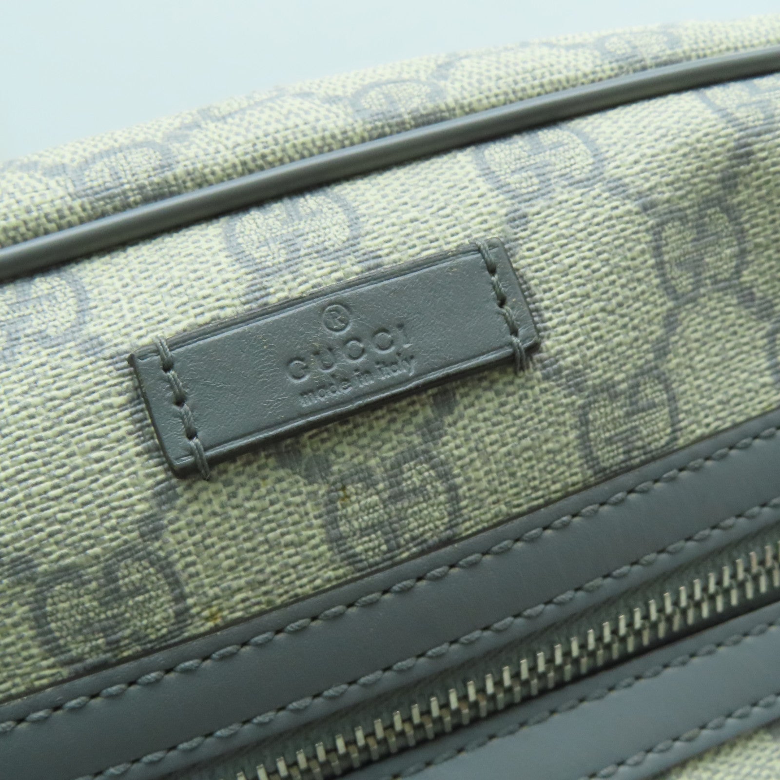 GUCCI 塗層帆布Shoulder Bag銀扣肩背袋灰色