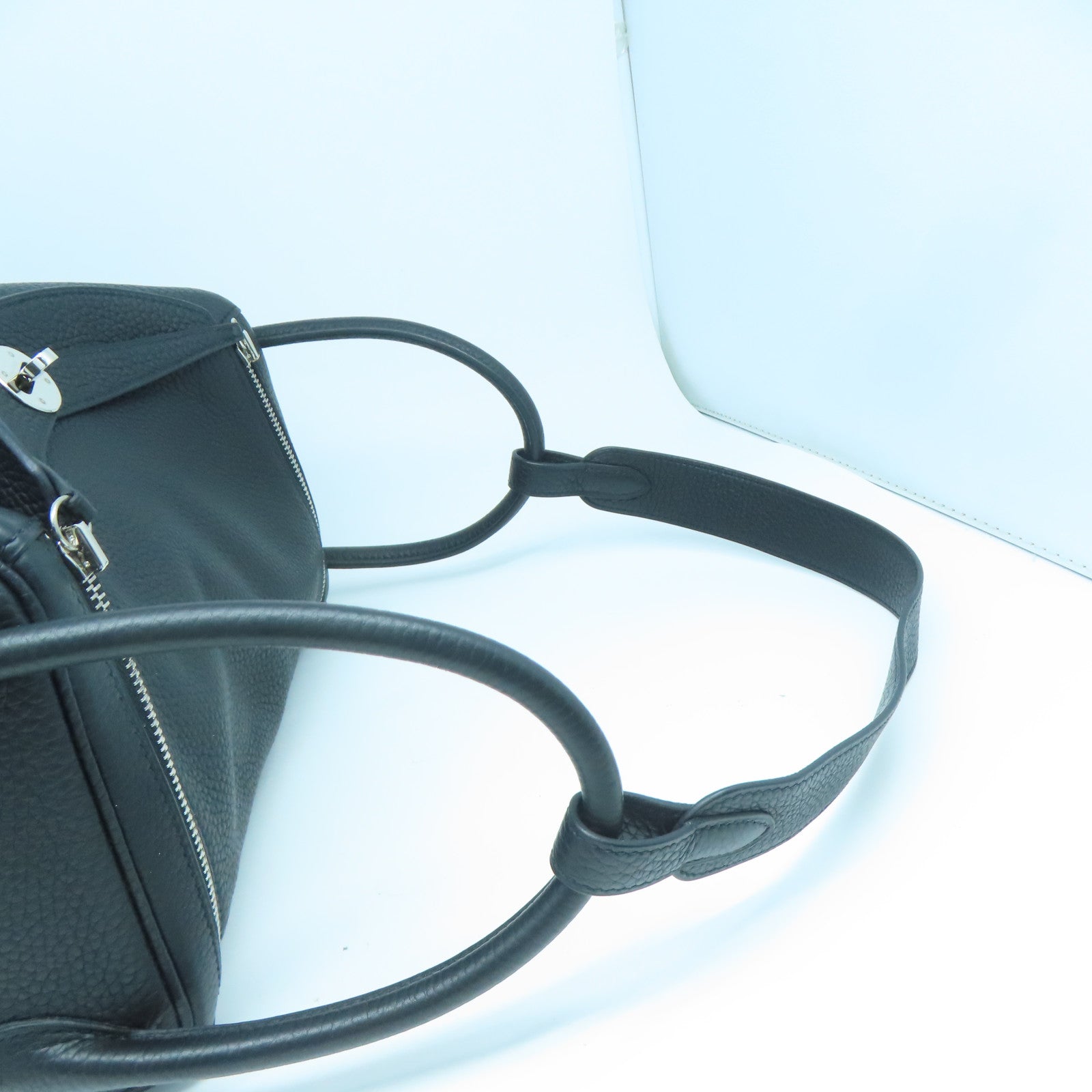 HERMES Clemence皮革Lindy 30銀扣肩背袋經典黑