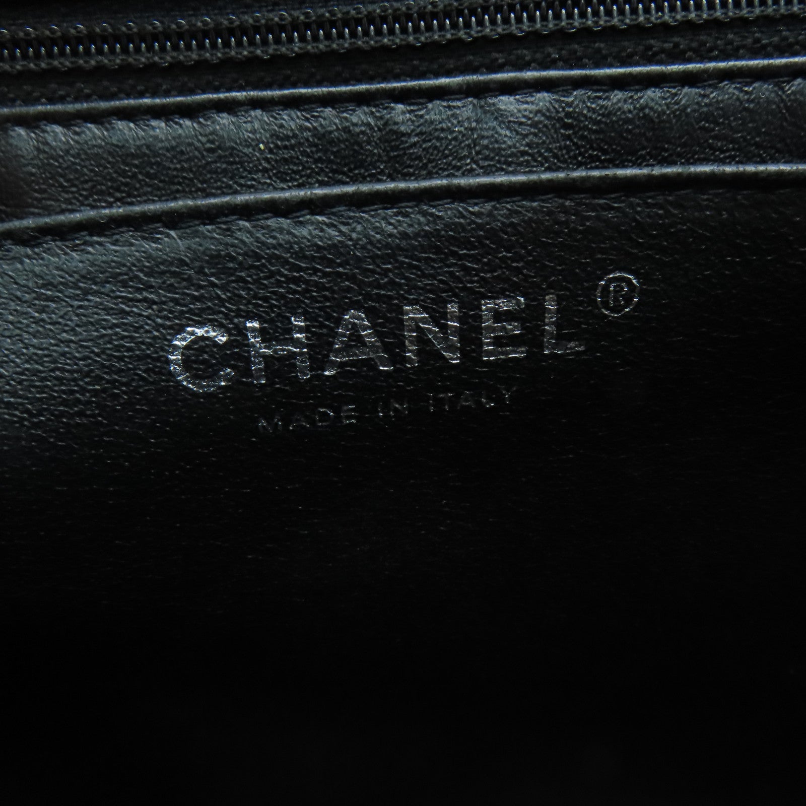 CHANEL 菱格漆皮皮革Chain Shoulder銀扣肩背袋黑色