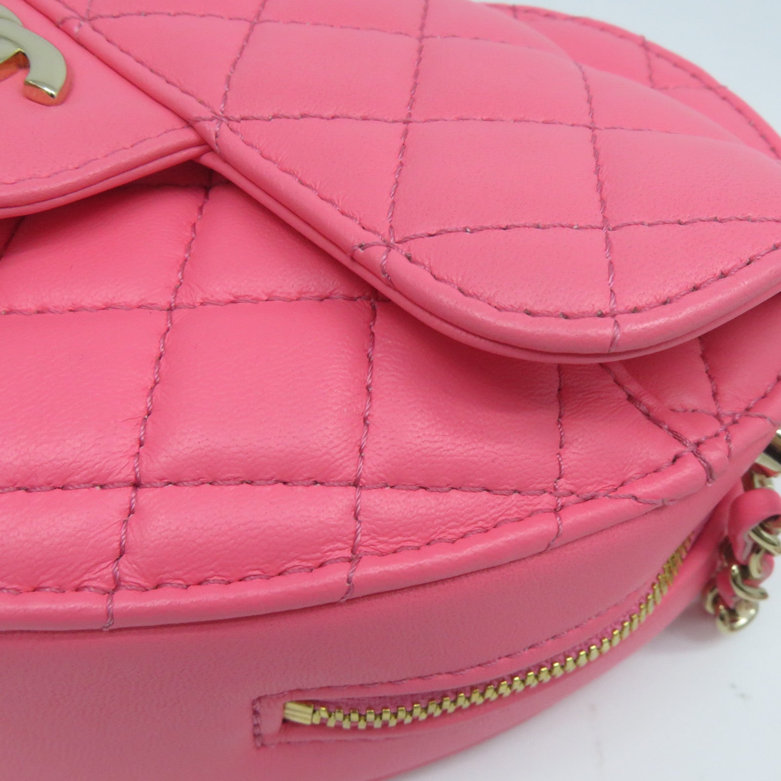 CHANEL 菱格羊皮皮革Heart Chain Bag金扣鏈帶肩背袋桃紅色