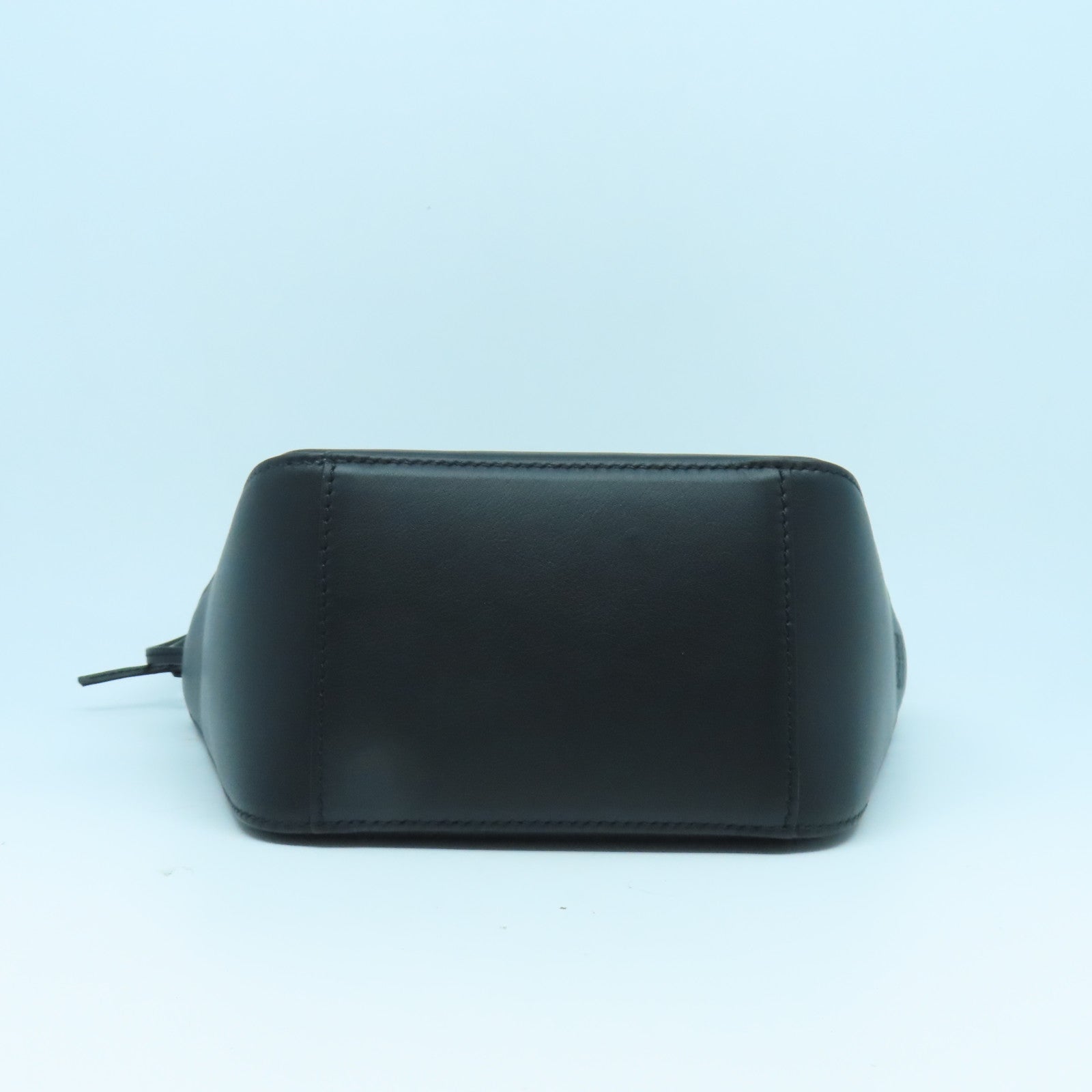 LOEWE 牛皮皮革Mini Hammock Hobo Bag In Classic銀扣手挽肩背兩用袋黑色