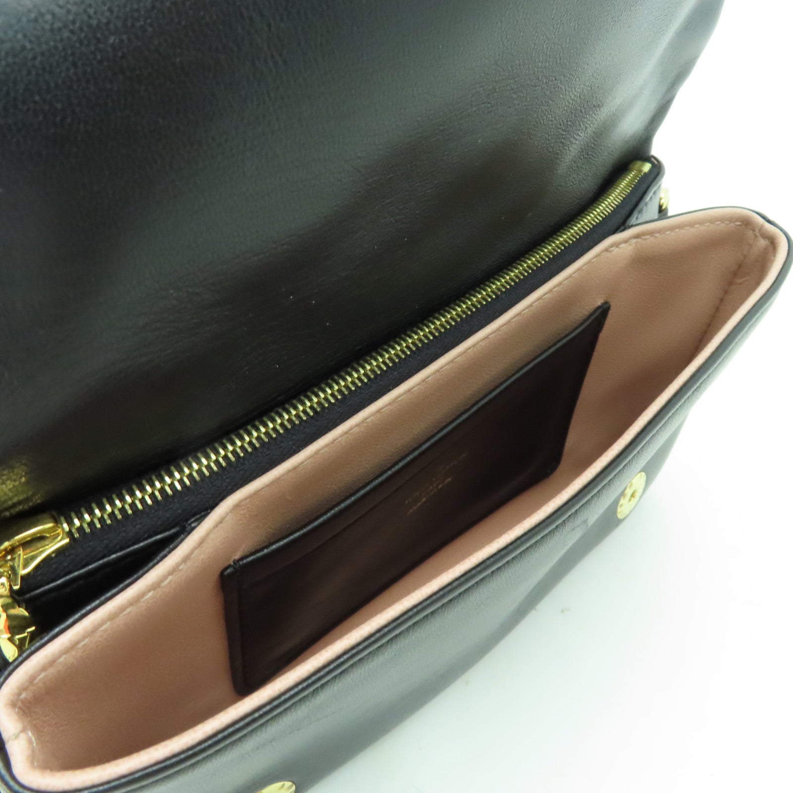 LOUIS VUITTON Monogram Embossed Pochette Coussin金扣肩背袋黑色
