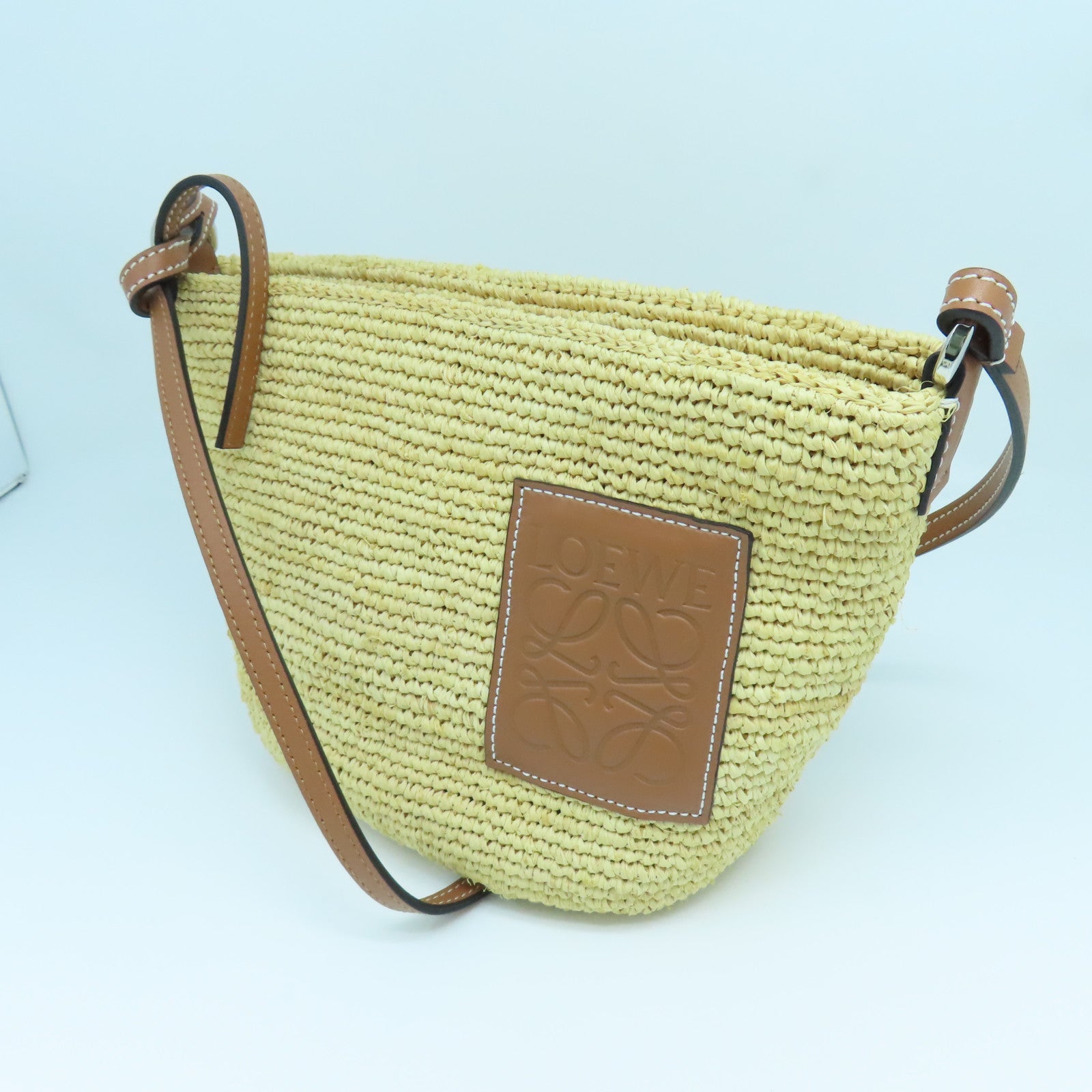 LOEWE 酒椰/皮革Basket Shoulder Bag銀扣肩背袋黃色/啡色