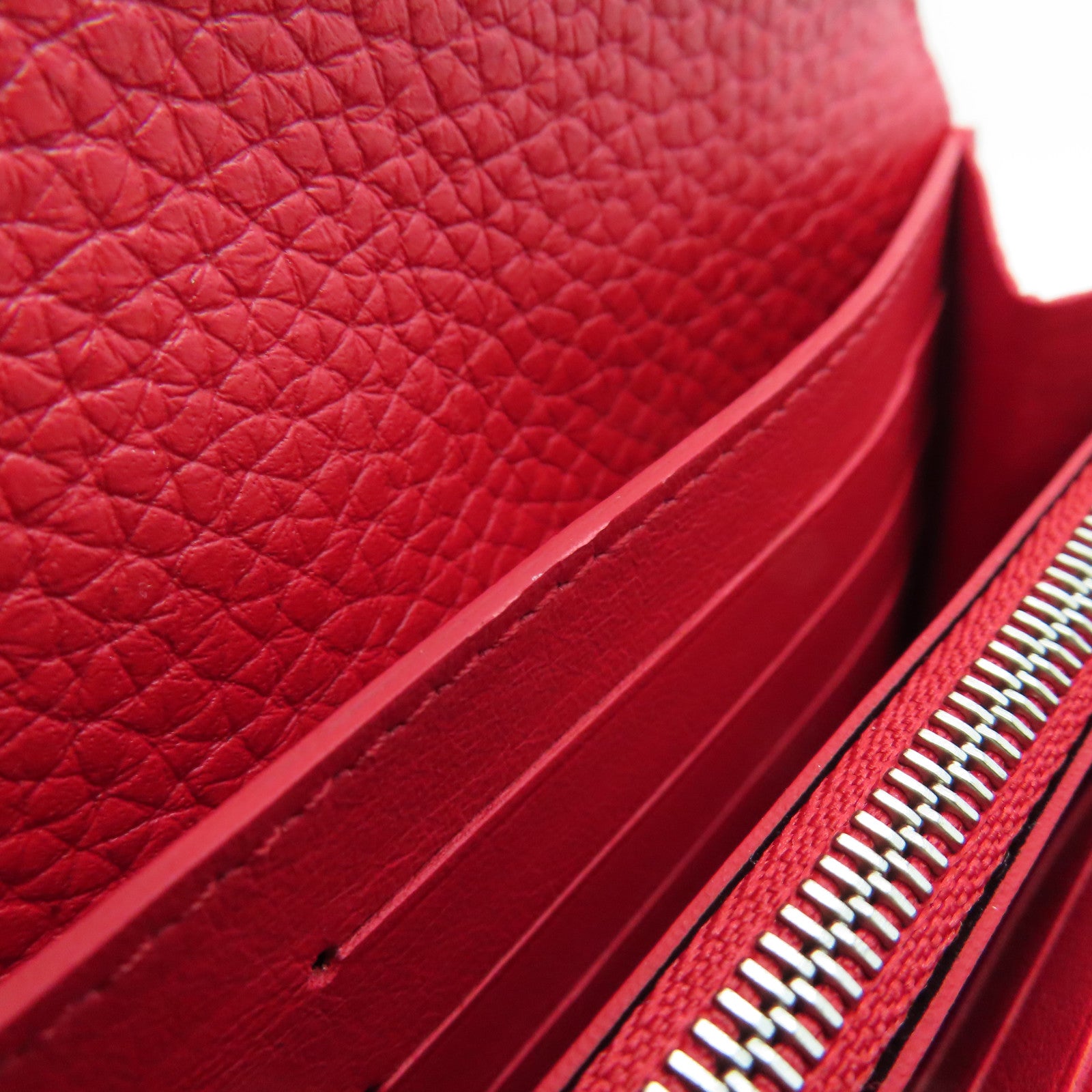 LOUIS VUITTON 牛皮皮革Capucines Wallet银扣长钱包红色