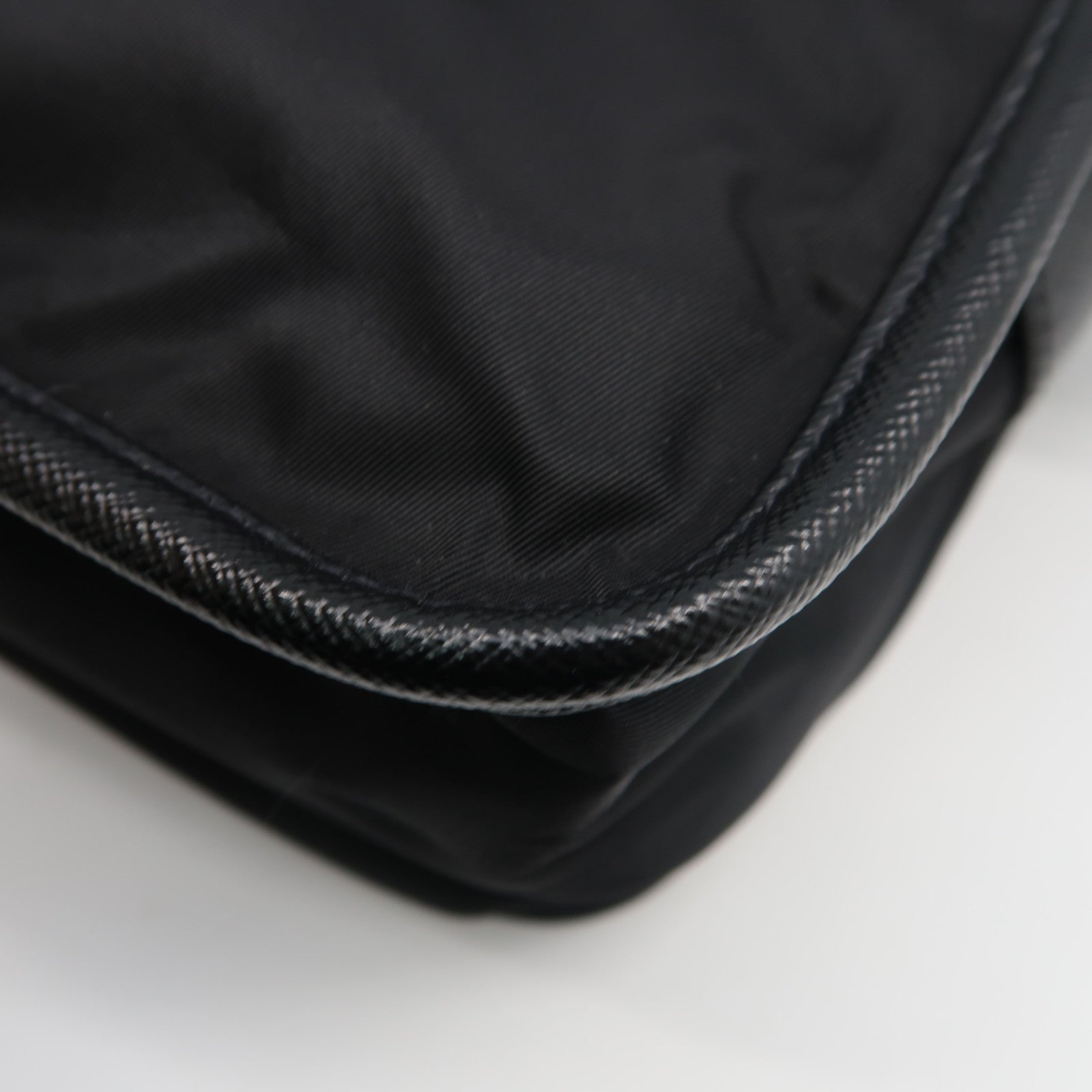 PRADA 再生尼龍/Saffiano皮革Shoulder Bag銀扣肩背袋黑色