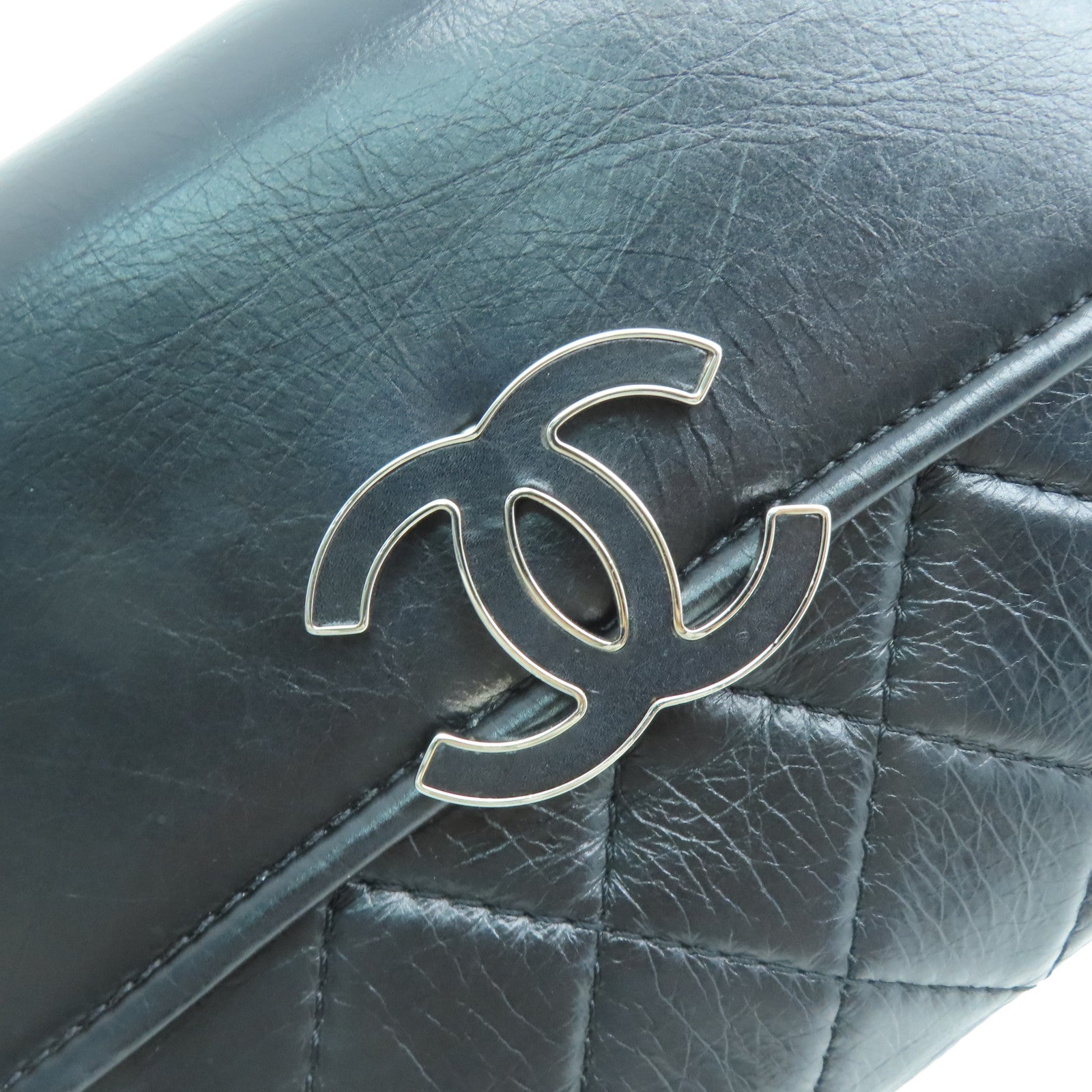 CHANEL 菱格牛皮皮革Chain Shoulder銀扣鏈帶肩背袋黑色