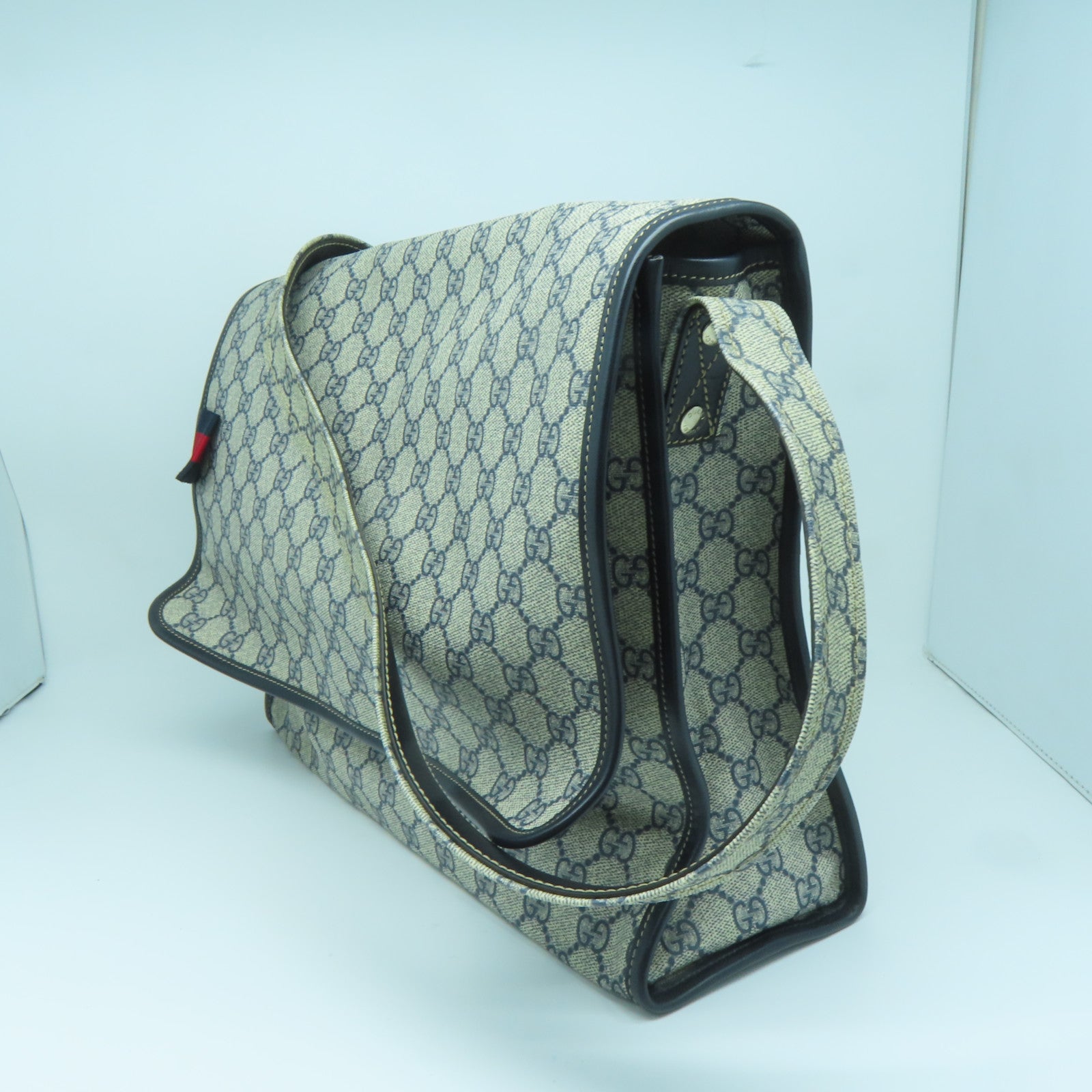GUCCI coated canvas Shoulder Bag silver buckle shoulder bag brown