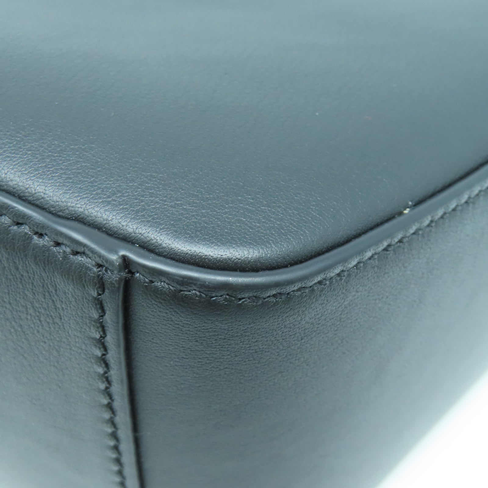 LOEWE 牛皮皮革Mini Hammock Hobo Bag In Classic銀扣手挽肩背兩用袋黑色
