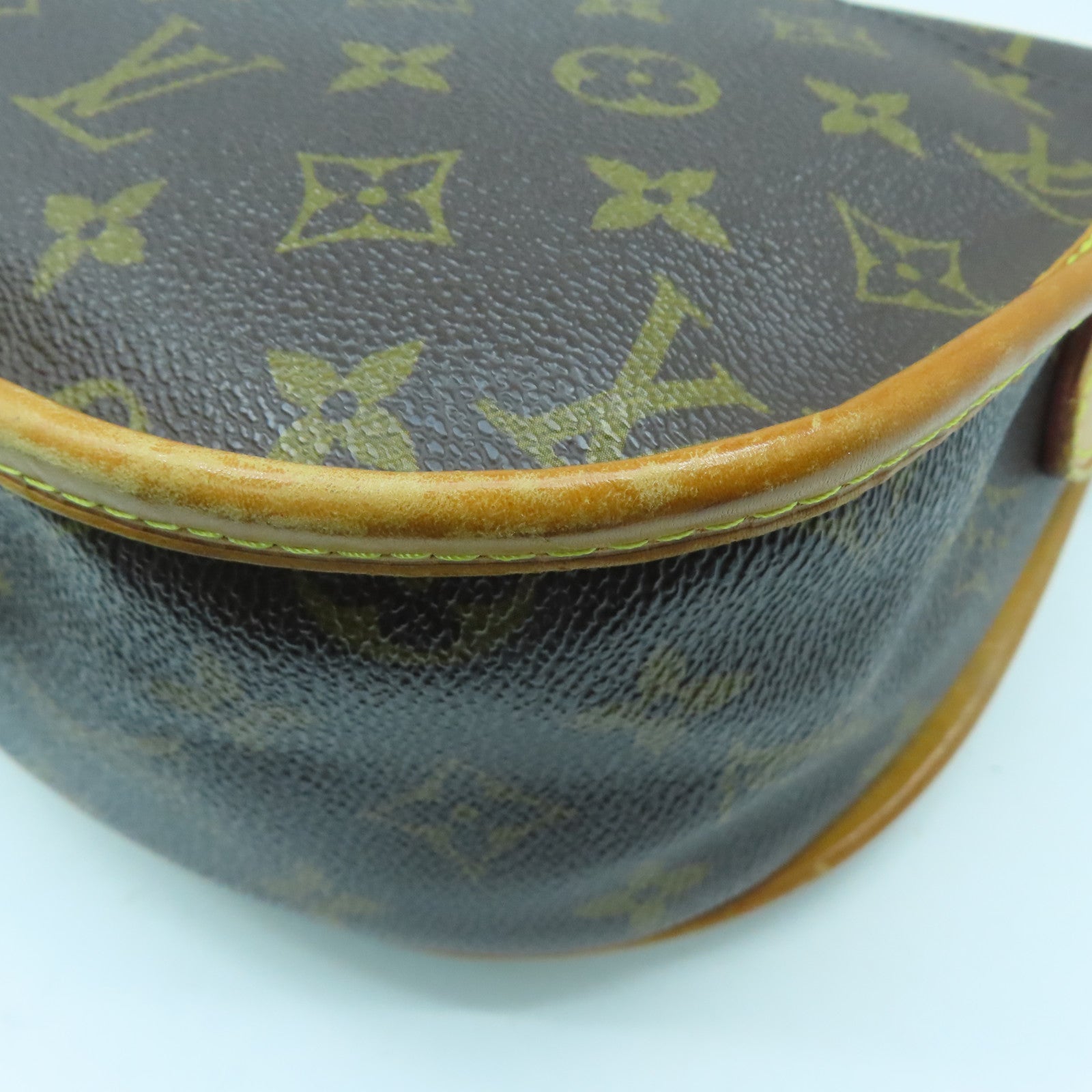 LOUIS VUITTON Monogram Menilmontant PM金扣肩背袋啡色