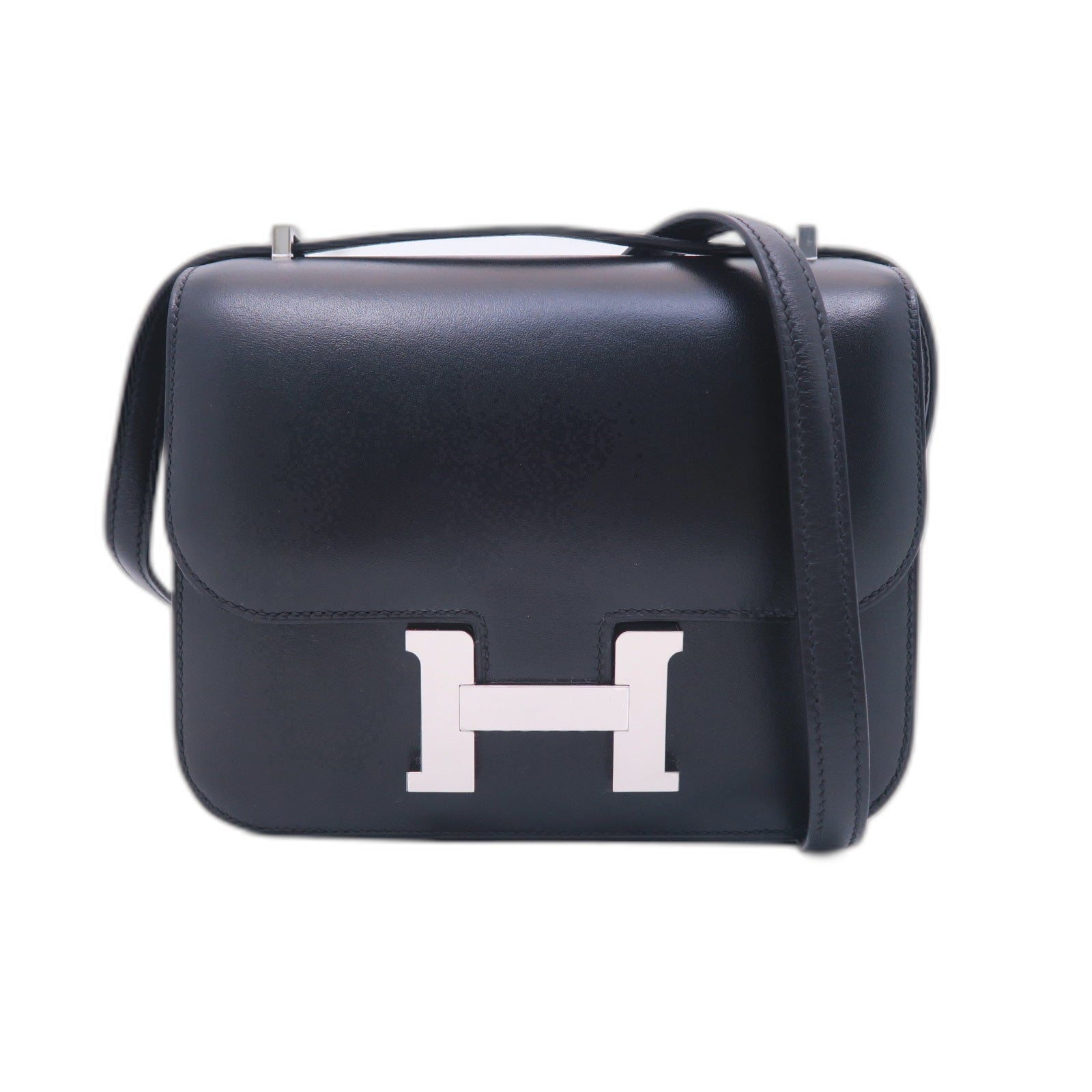HERMES Tadelakt皮革Constance Mini銀扣肩背袋黑色