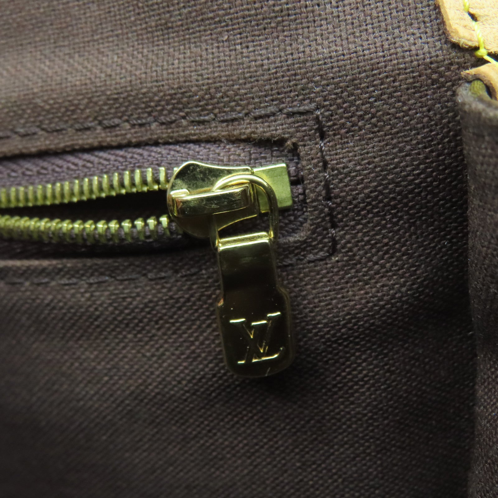LOUIS VUITTON Monogram Menilmontant PM金扣肩背袋啡色