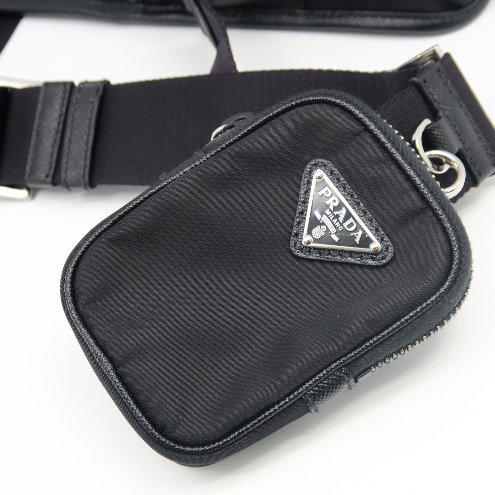 PRADA 再生尼龍/Saffiano皮革Shoulder Bag銀扣肩背袋黑色