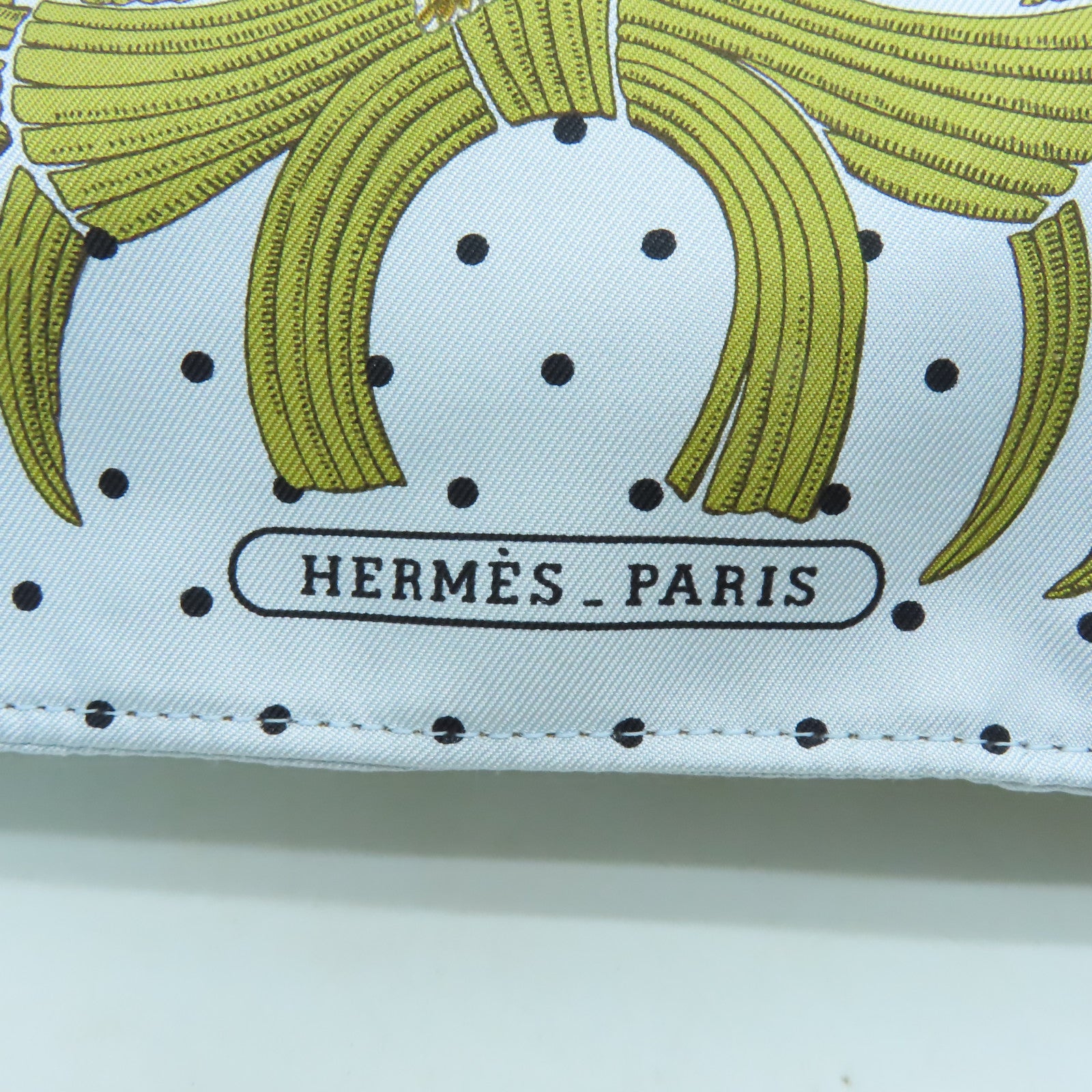 HERMES 絲質Silk In City肩背袋淺藍色/多色