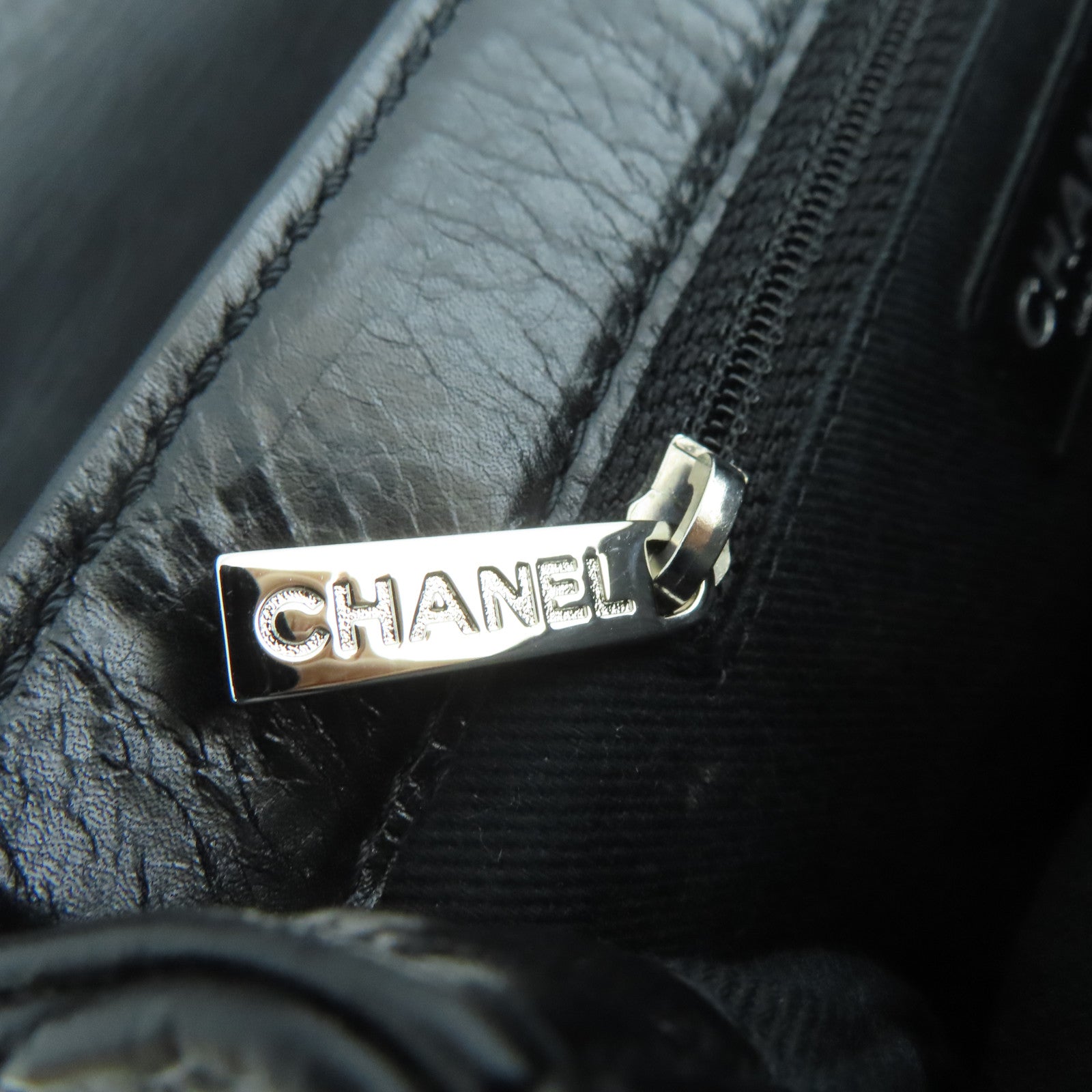 CHANEL 菱格牛皮皮革Chain Shoulder銀扣鏈帶肩背袋黑色