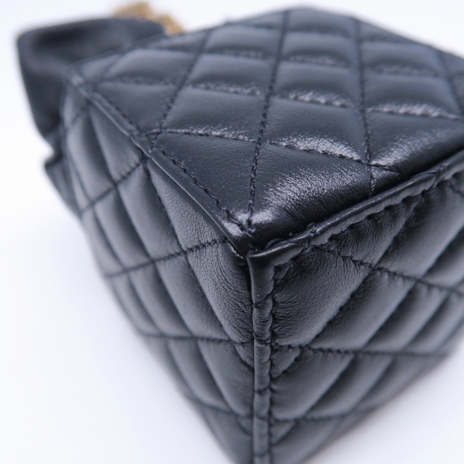 CHANEL 【激減優惠】菱格羊皮皮革Mini Chain Bag金扣鏈帶肩背袋黑色