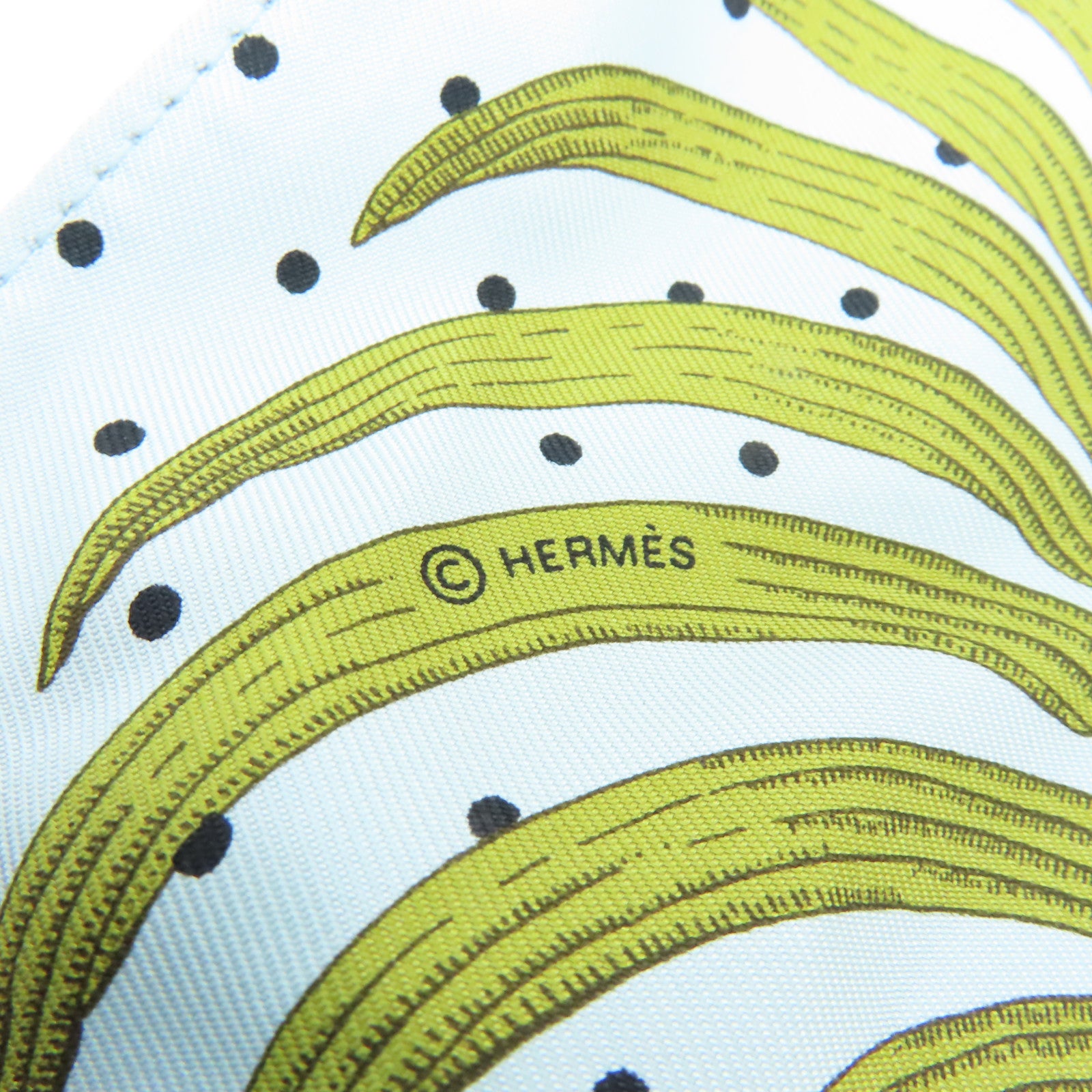 HERMES 絲質Silk In City肩背袋淺藍色/多色