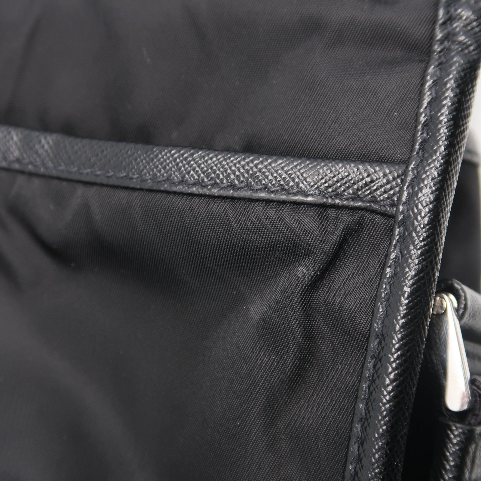 PRADA 再生尼龍/Saffiano皮革Shoulder Bag銀扣肩背袋黑色