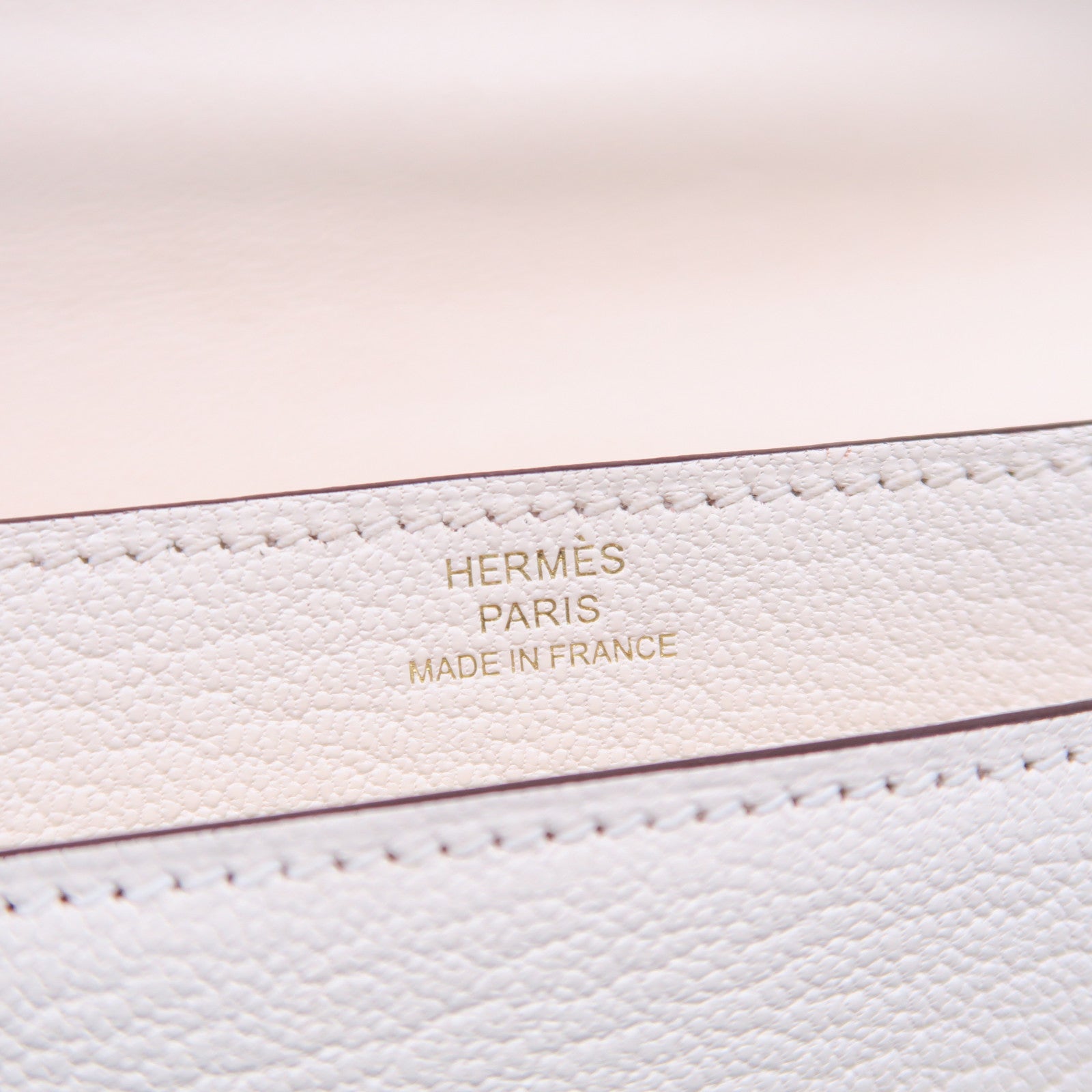 HERMES Chevre皮革Mini Verrou金扣鏈帶肩背袋Nata奶油白色