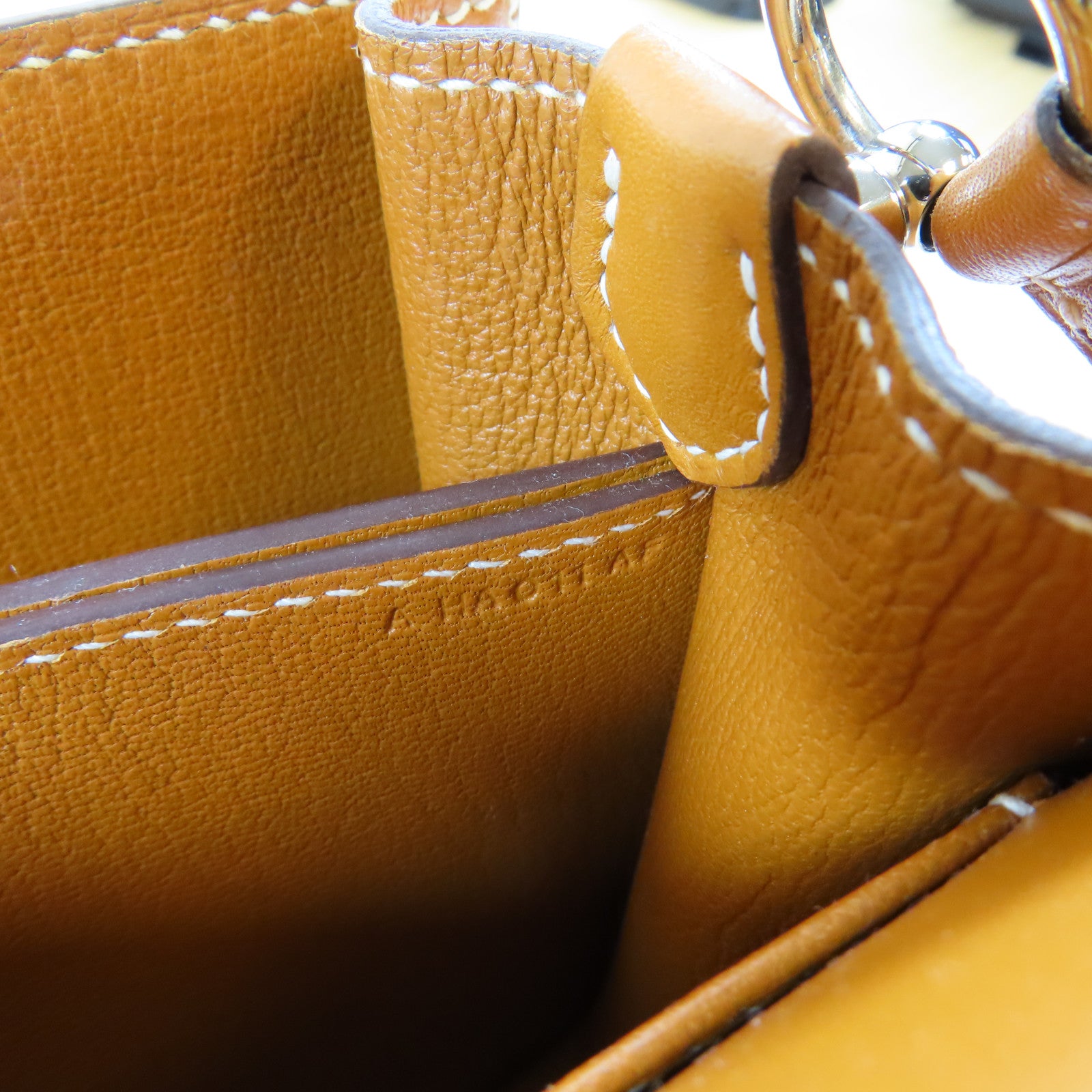 HERMES Barenia皮革Mini Roulis銀扣肩背袋Gold經典駝色