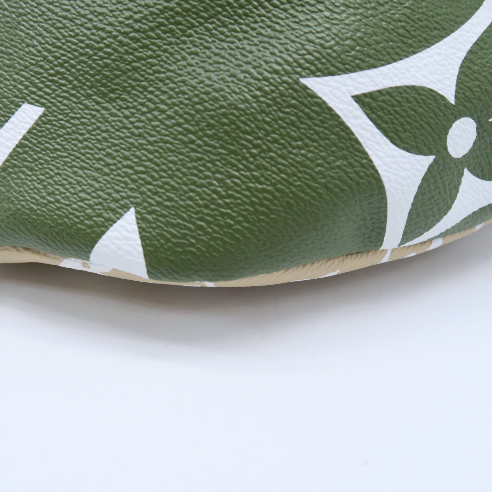 LOUIS VUITTON Monogram Giant Bumbag金扣腰包胸前包綠色/米色/白色