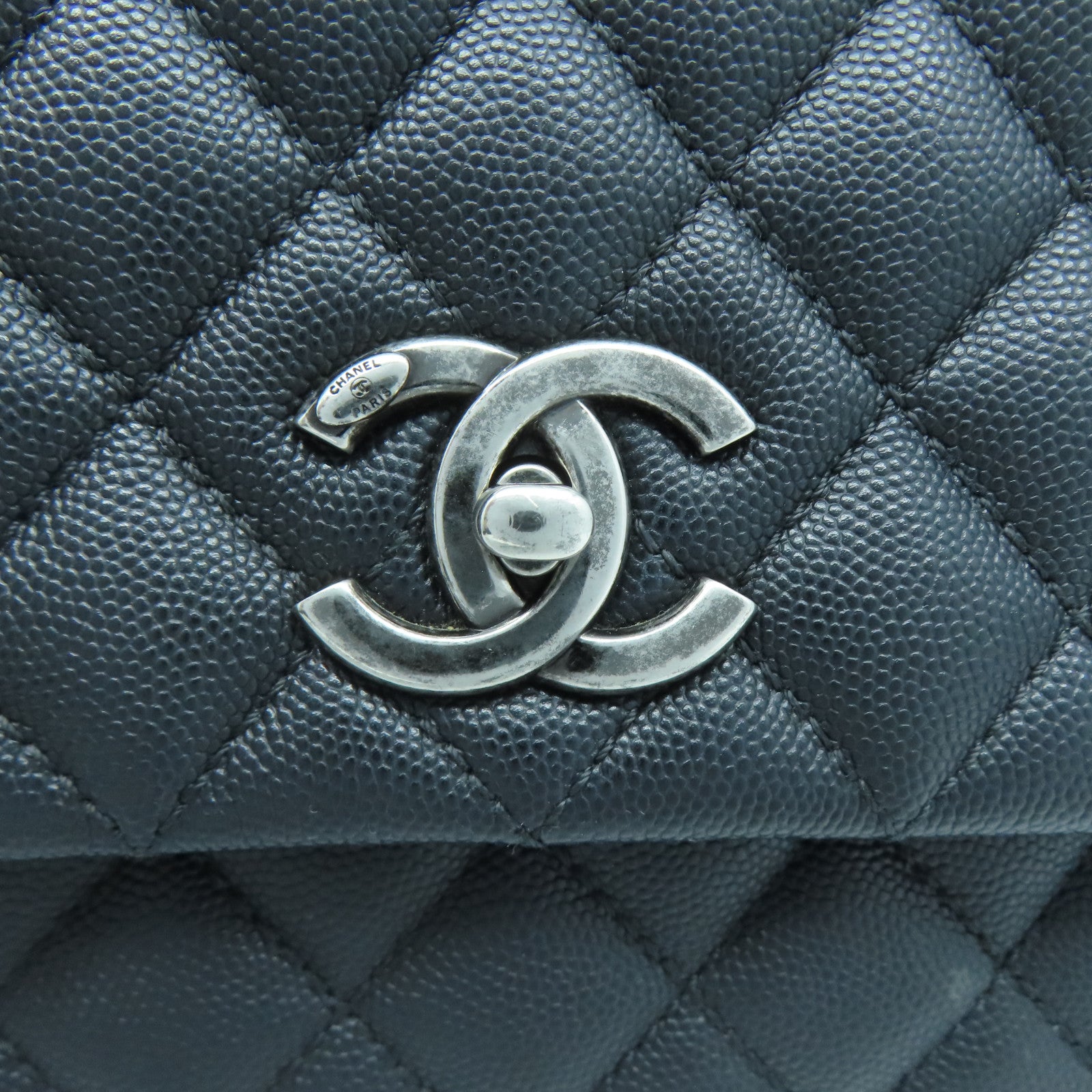 CHANEL 菱格Caviar皮革Coco Handle銀扣鏈帶手挽肩背兩用袋黑色