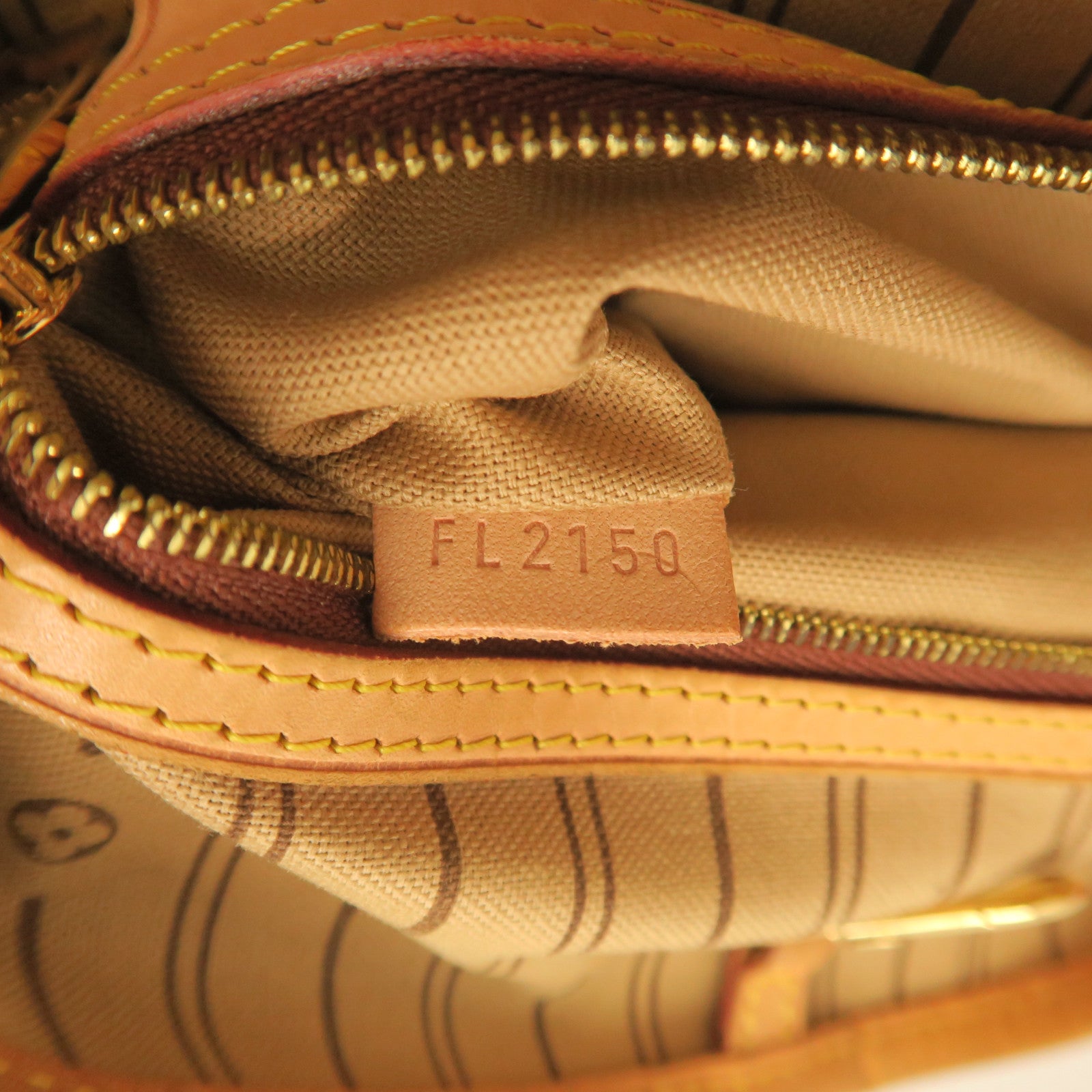 LOUIS VUITTON Monogram Delightful MM Gold Buckle Shoulder Bag Brown