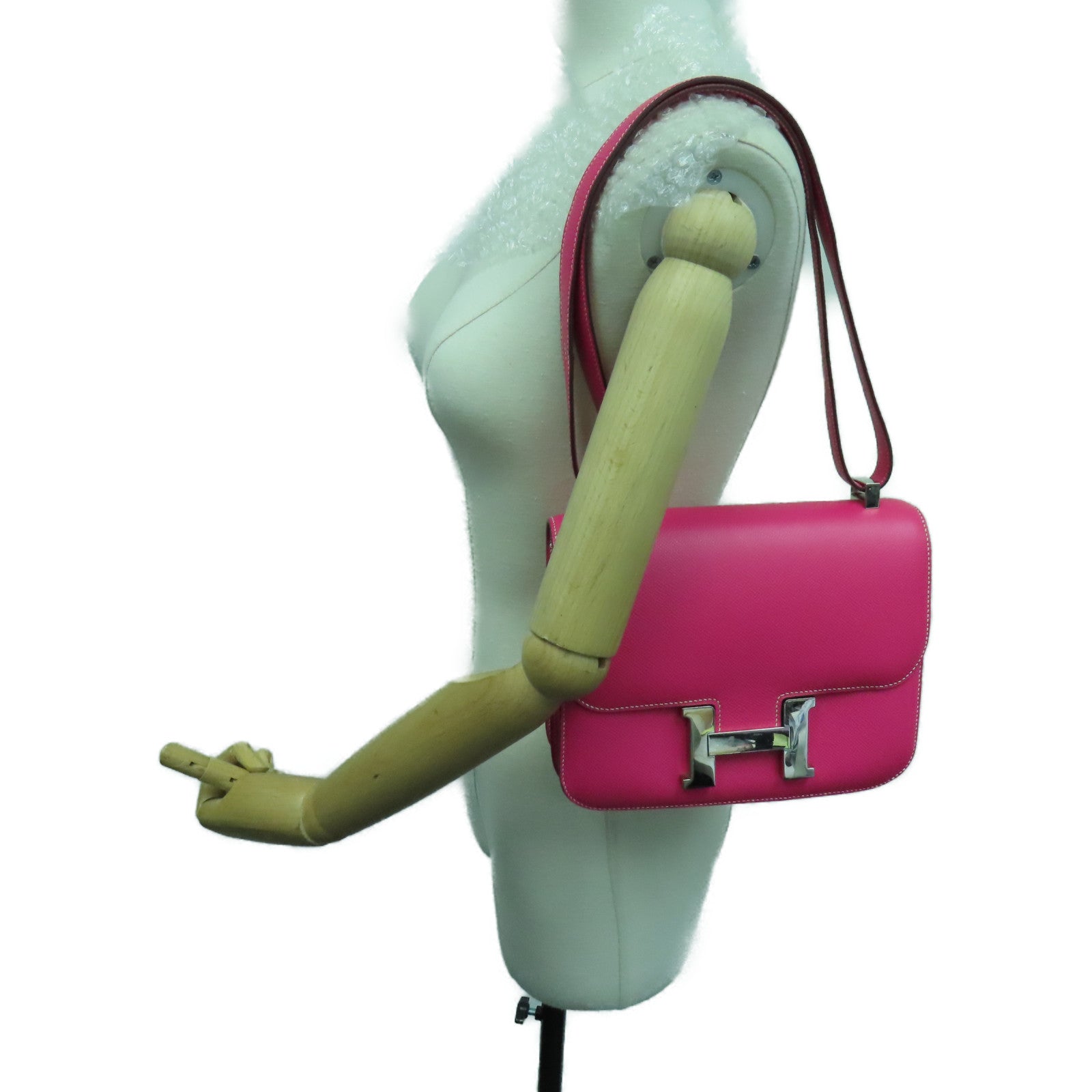 HERMES Espom Leather Constance 24 Silver Buckle Shoulder Bag Rose Tyrien