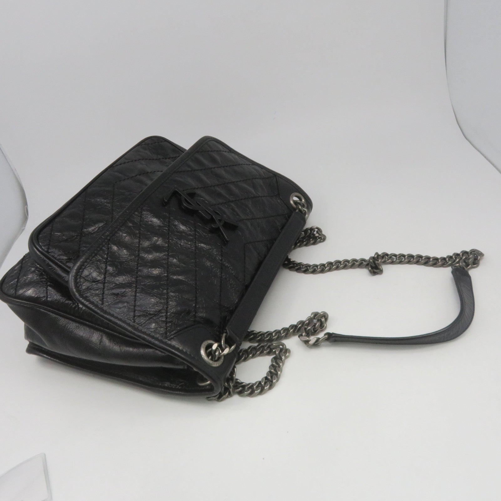 YVES SAINT LAURENT 牛皮皮革Niki Shoulder Bag銀扣鏈帶肩背袋黑色