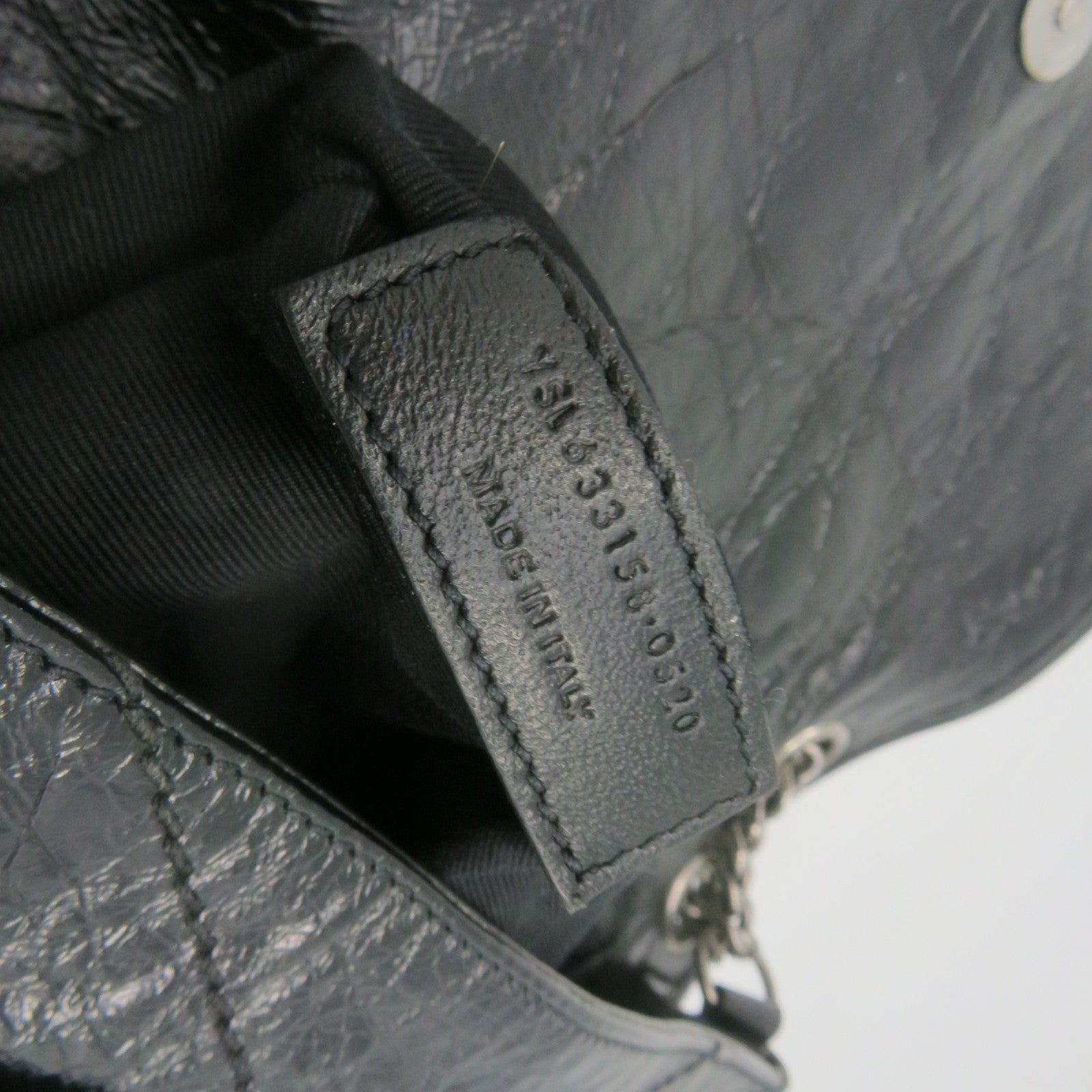 YVES SAINT LAURENT 牛皮皮革Niki Shoulder Bag銀扣鏈帶肩背袋黑色