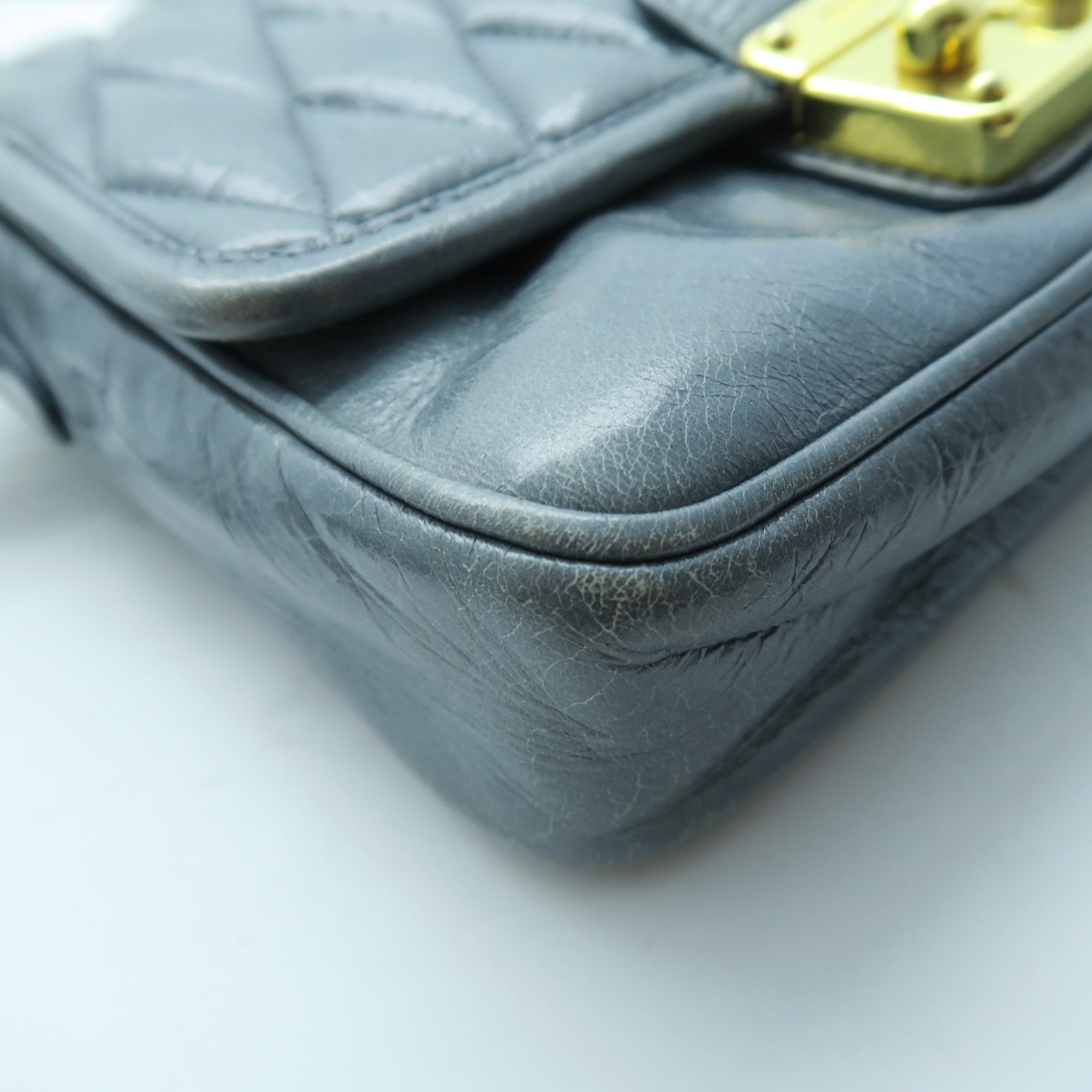 Miu Miu 牛皮皮革Shoulder Bag金扣肩背袋灰色