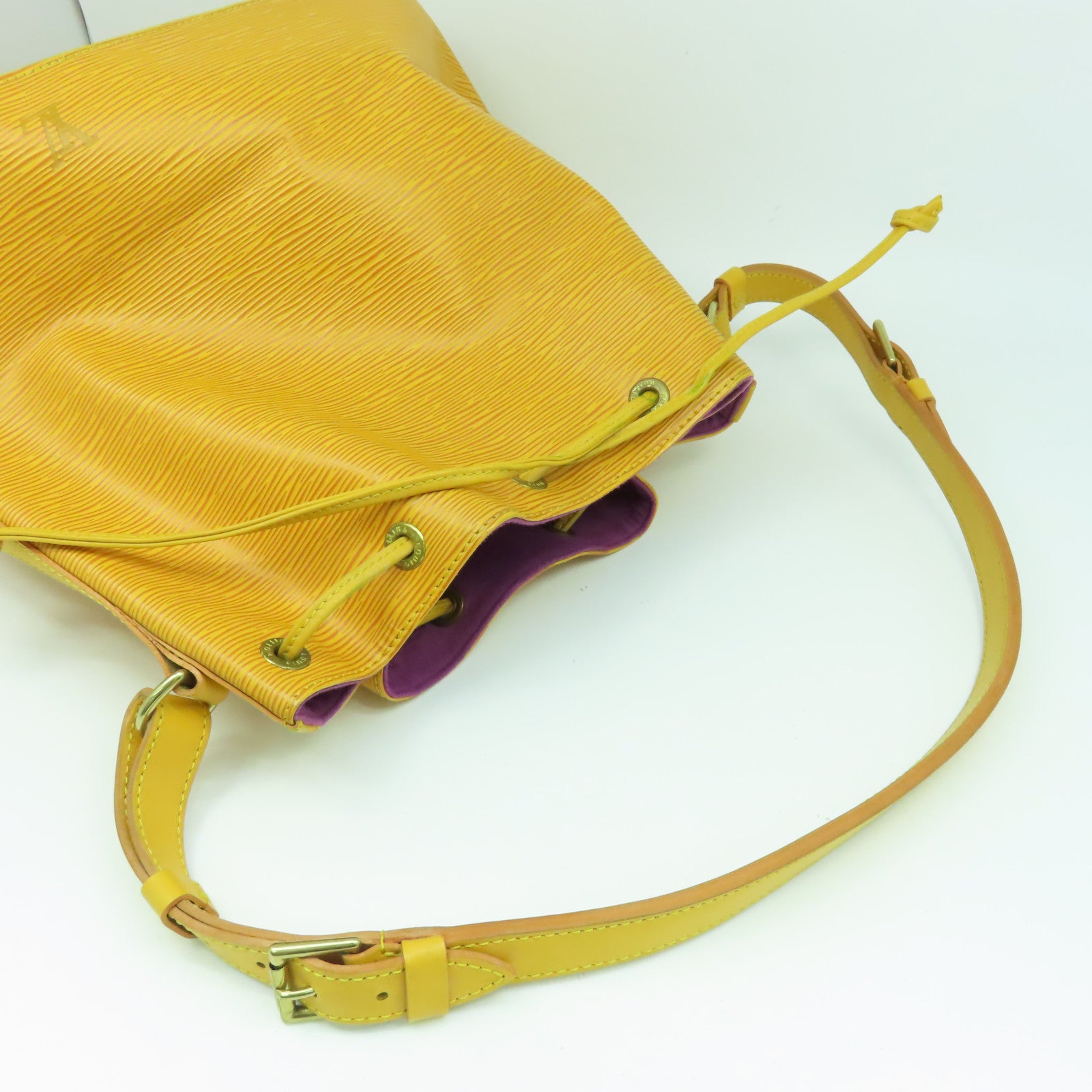 LOUIS VUITTON Epi Noe BB金扣肩背袋橙色
