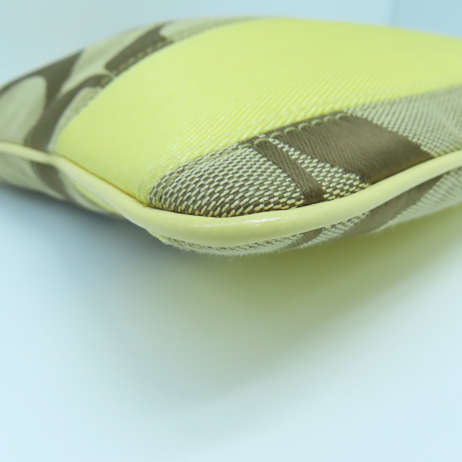 COACH 【激減優惠】帆布Shoulder Bag銀扣肩背袋黃色/啡色