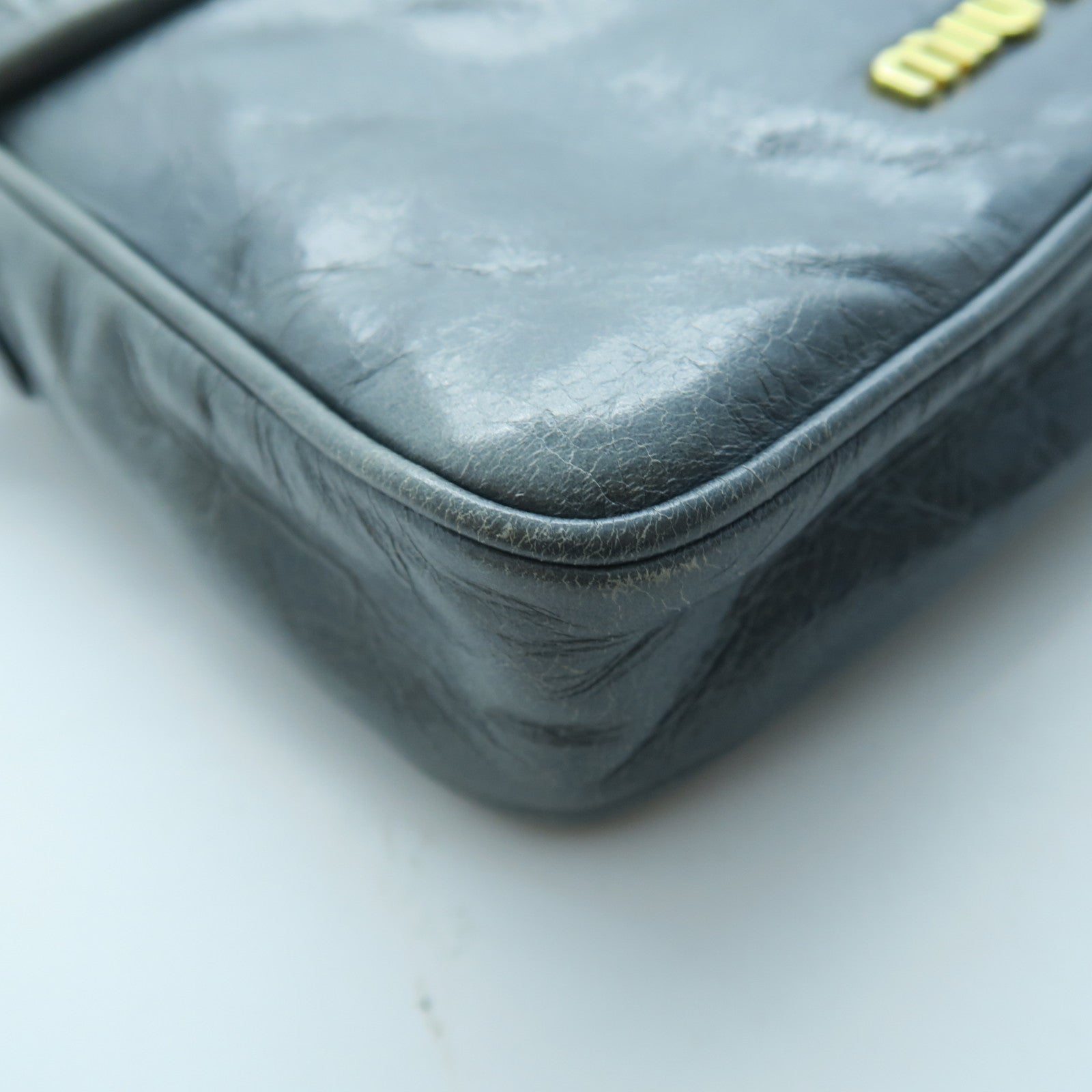 Miu Miu 牛皮皮革Shoulder Bag金扣肩背袋灰色