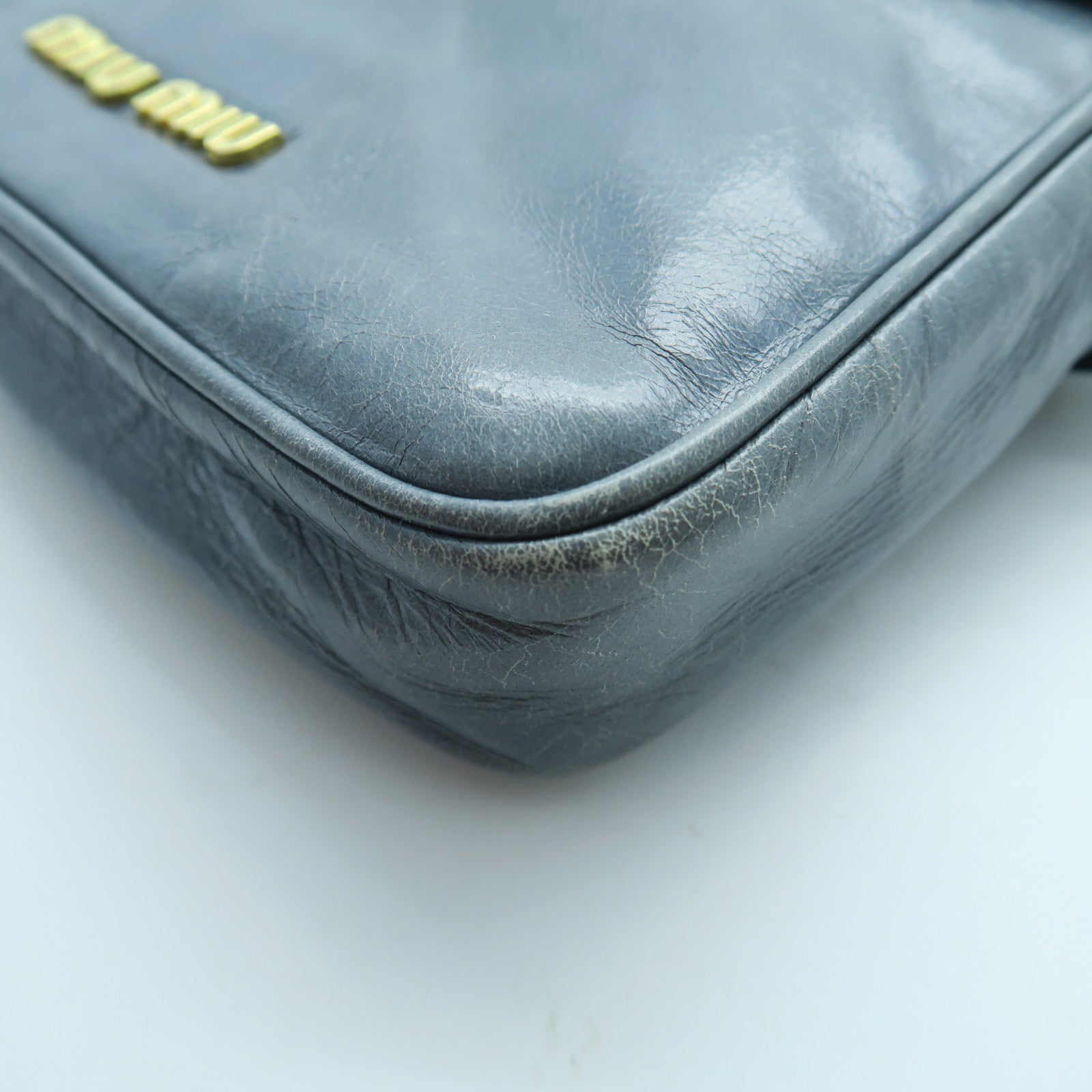 Miu Miu 牛皮皮革Shoulder Bag金扣肩背袋灰色