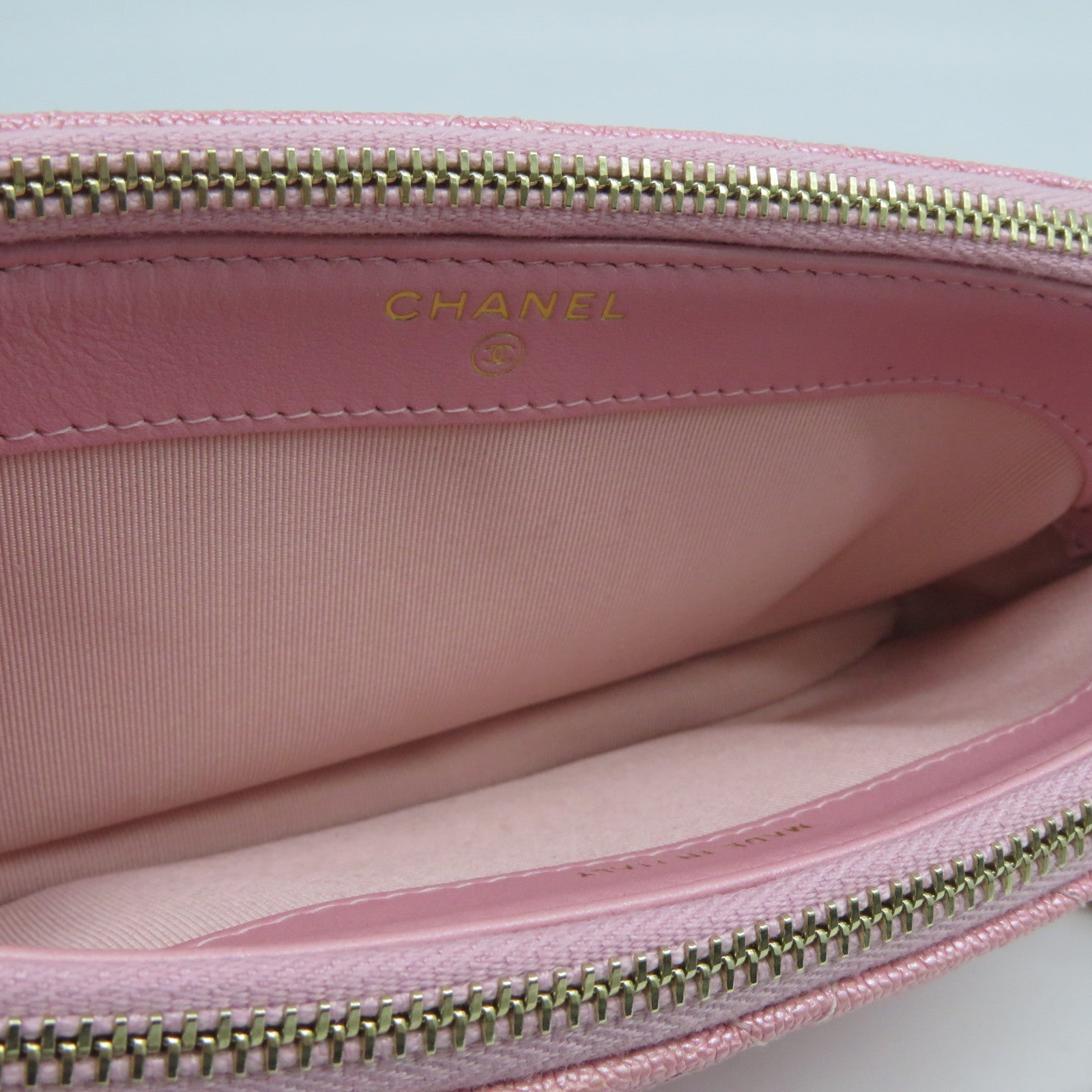 CHANEL 菱格牛皮皮革Clutch With Chain金扣手拿包粉紅色